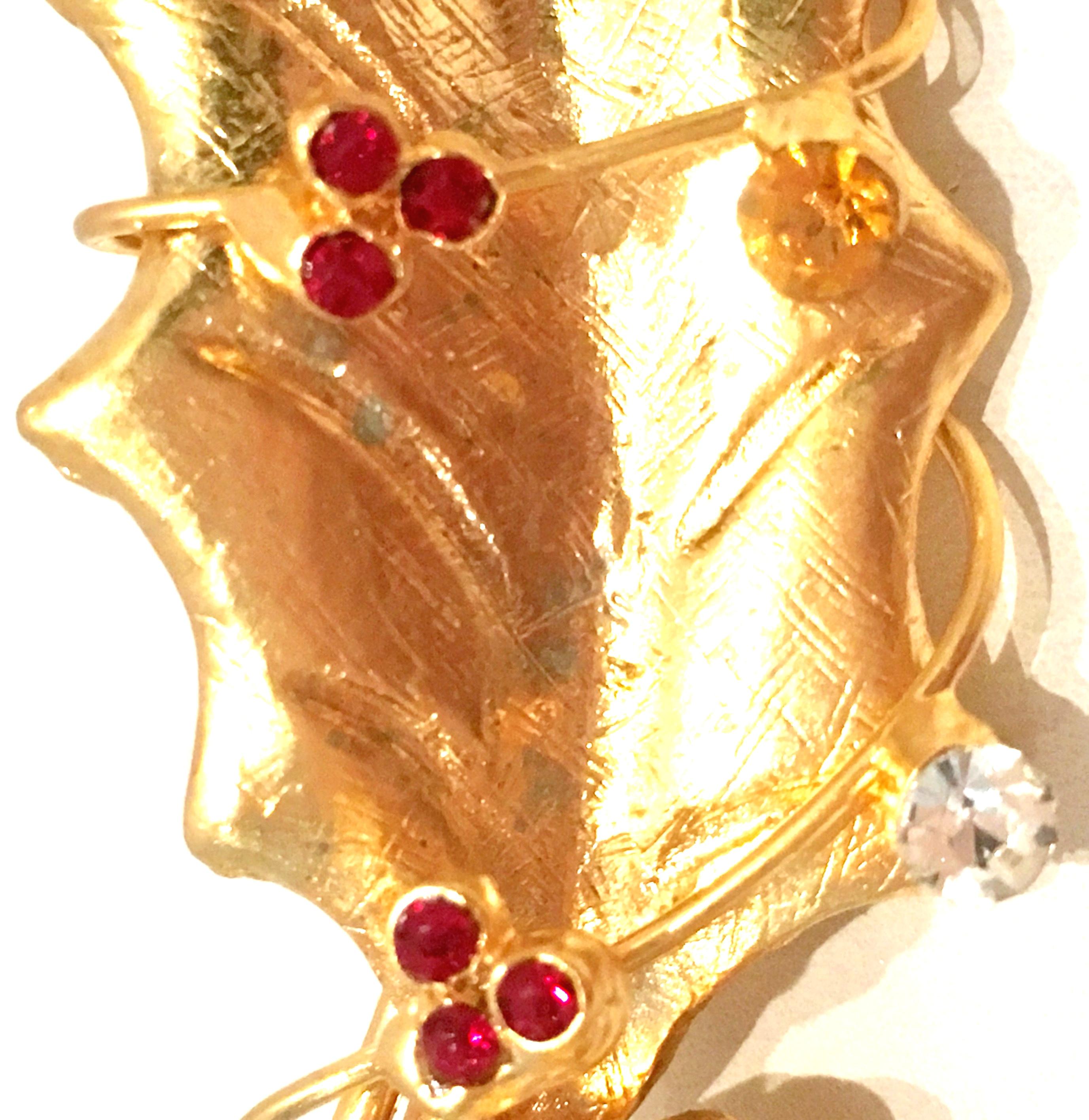 20th Century Pair of Gold & Austrian Crystal Christmas Brooch's Set Of Two  For Sale 9
