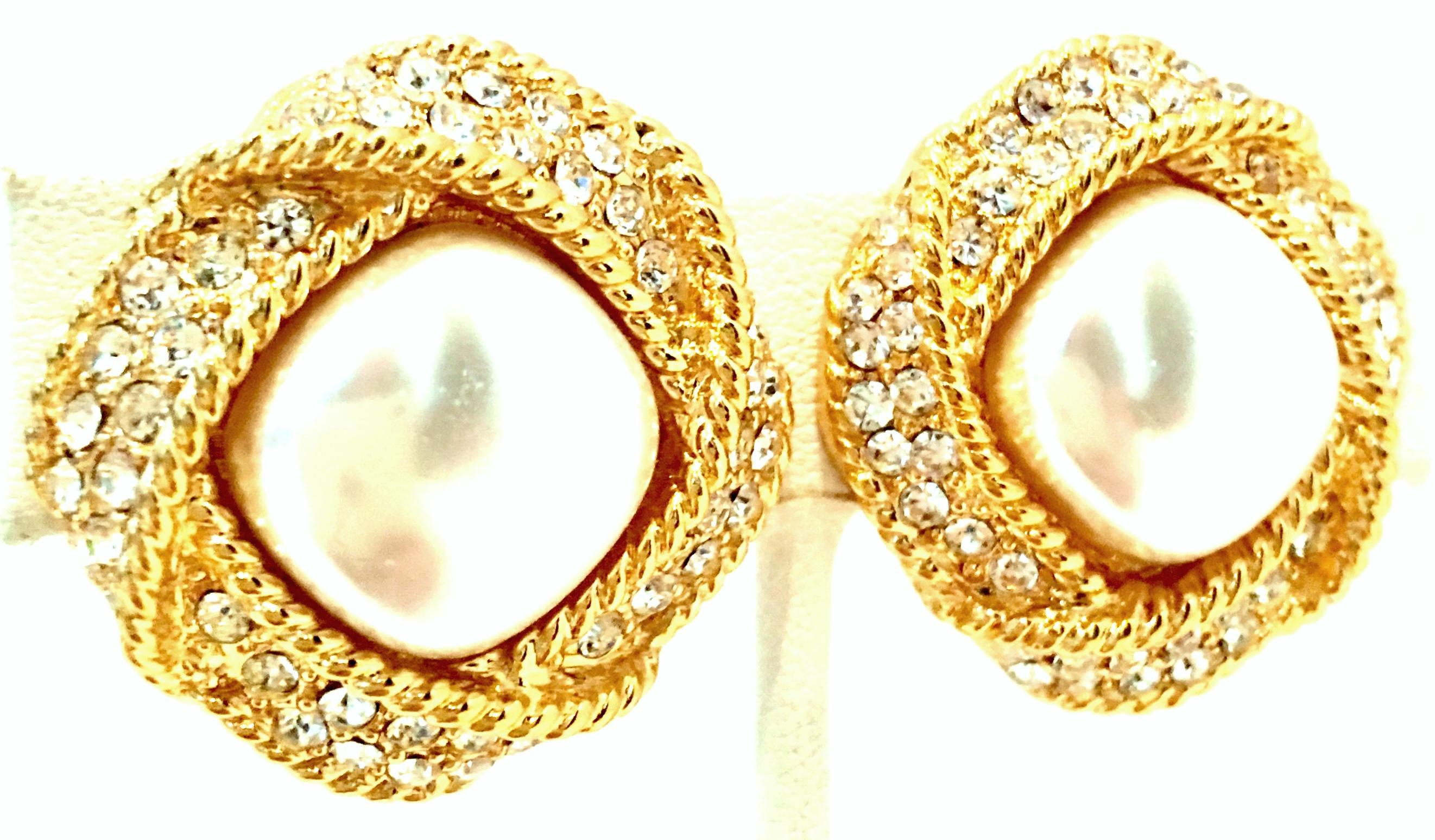 20th Century Pair Of Gold Faux Pearl & Austrian Crystal Earrings By, Napier In Good Condition For Sale In West Palm Beach, FL