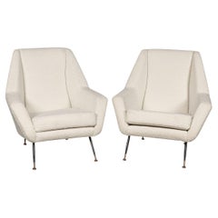 20th Century Pair of Italian Armchairs in Cream Bouclé, circa 1950