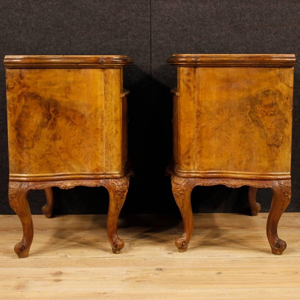 20th Century Pair of Italian Bedside Tables in Walnut and Burl with Marble Top In Good Condition In Vicoforte, Piedmont