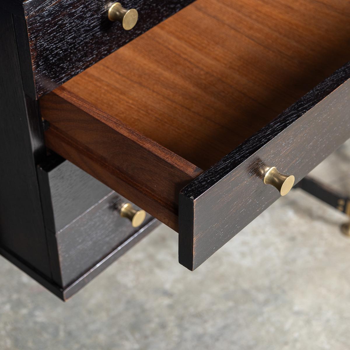 Coppia di librerie italiane in legno ebanizzato del XX secolo, C.C. 6