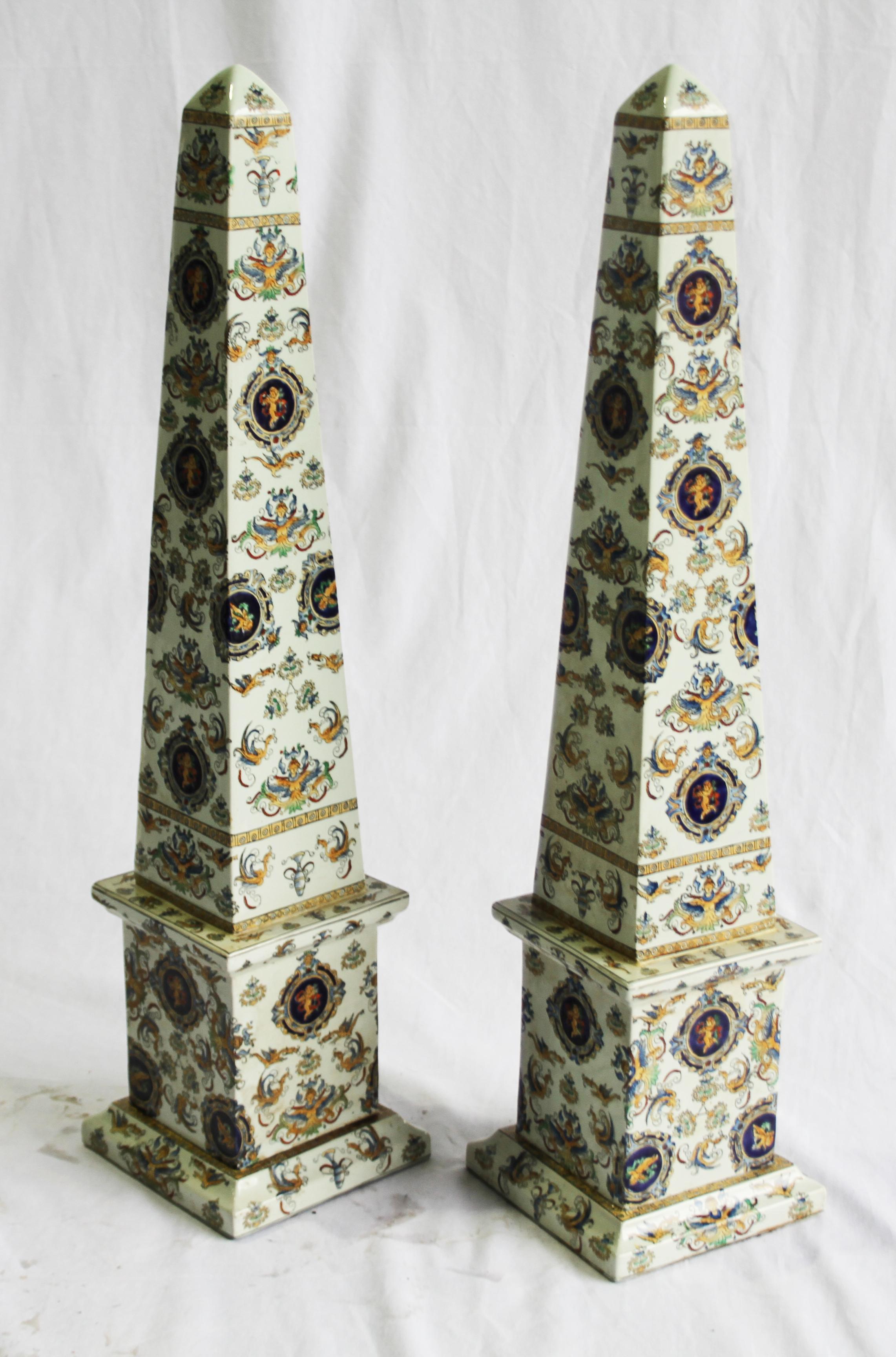 20th Century Pair of Italian Obelisks, Hand-painted porcelain In Good Condition For Sale In London, GB