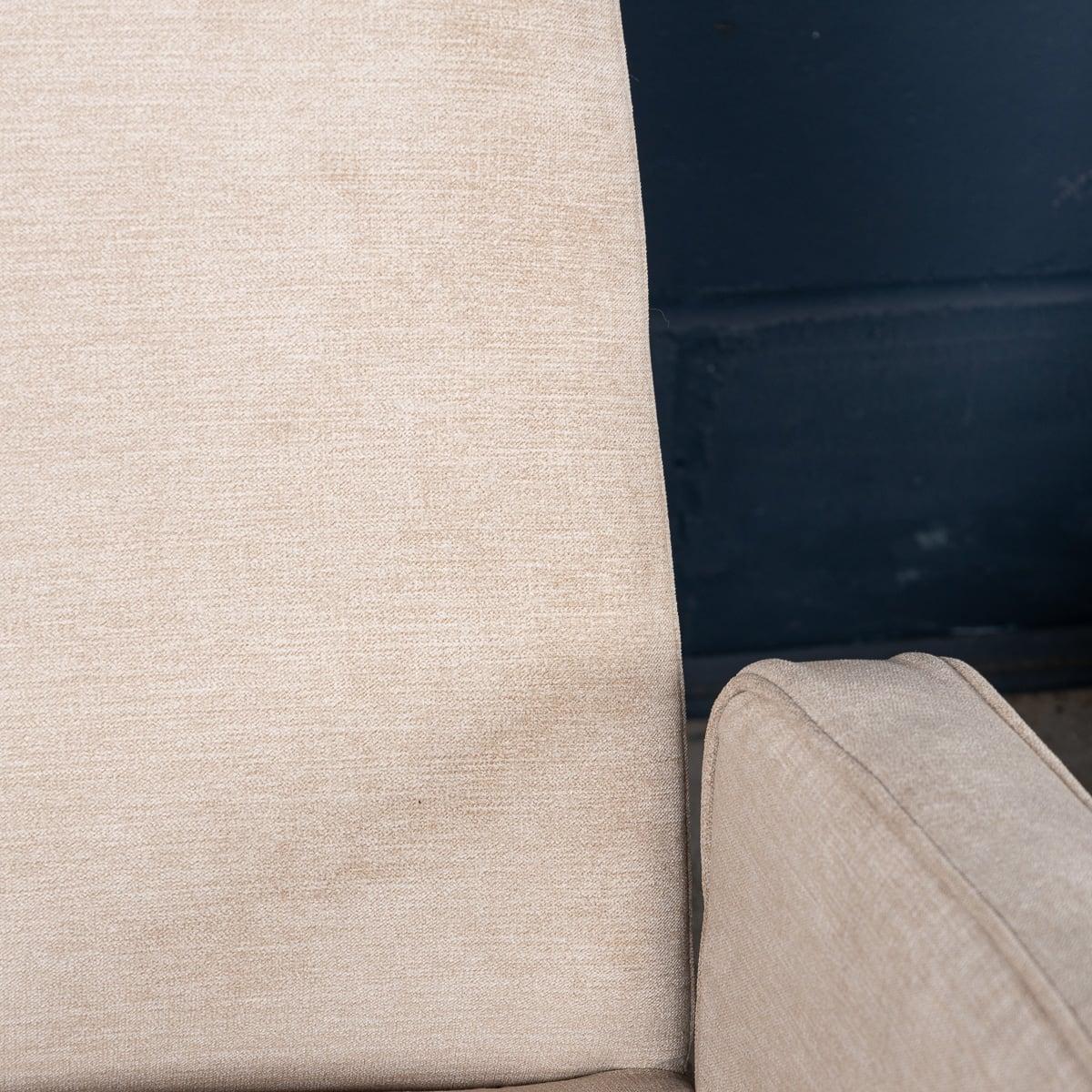 20th Century Pair Of Italian Off-White Armchairs By Nino Zoncada c.1950 For Sale 10