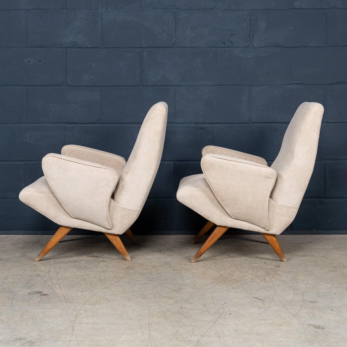 Other 20th Century Pair Of Italian Off-White Armchairs By Nino Zoncada c.1950 For Sale
