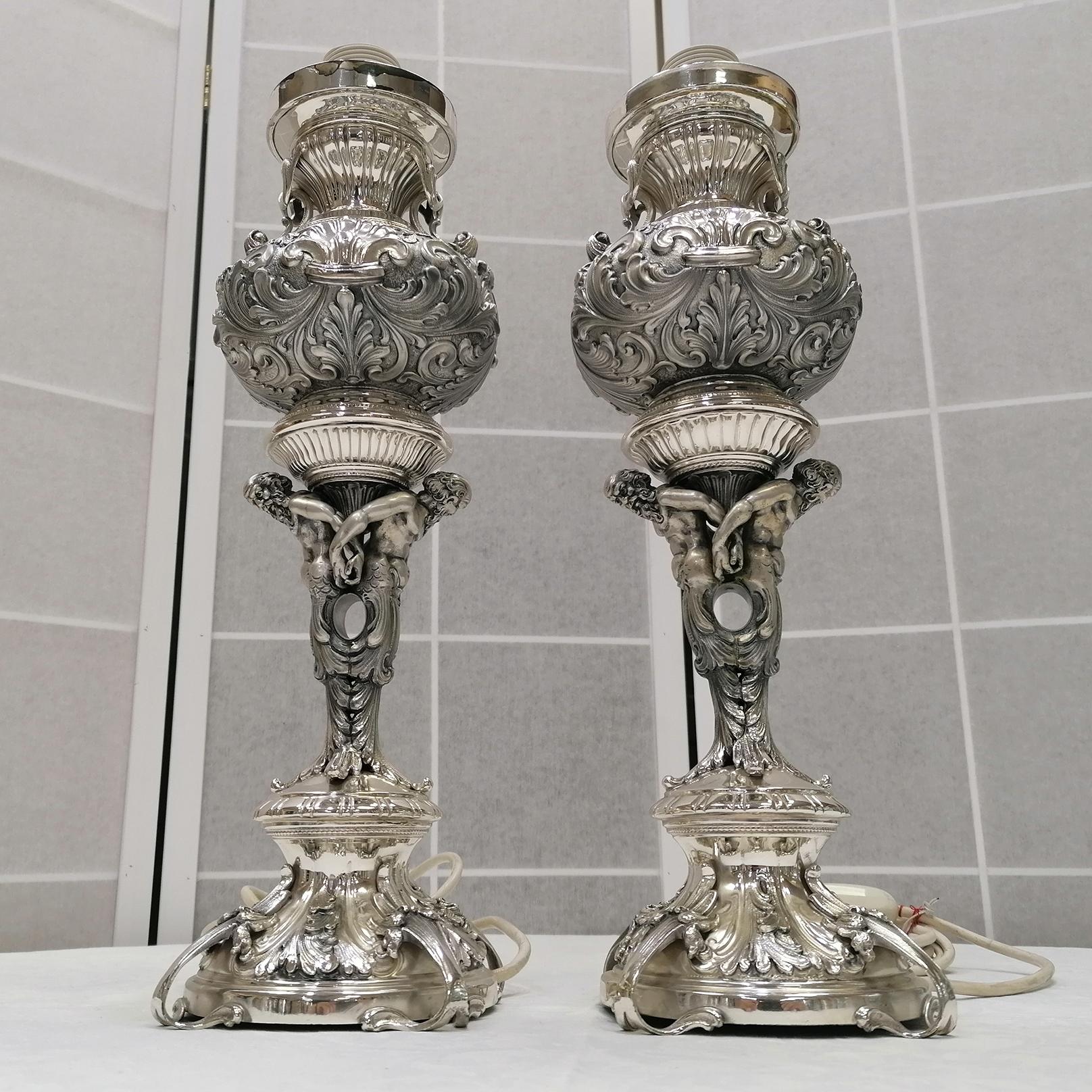 20th Century Pair of Italian Silver embossed with figures Lamps In Excellent Condition For Sale In VALENZA, IT