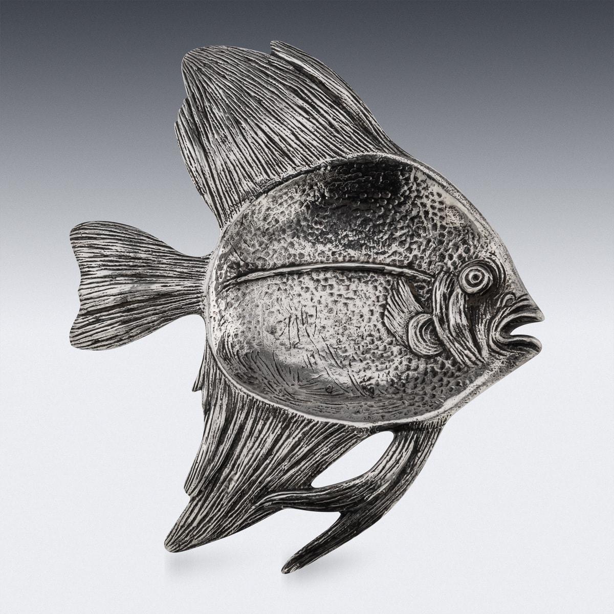 Other 20th Century Pair Of Italian Solid Silver Fish Dishes, Gianmaria Buccellati For Sale