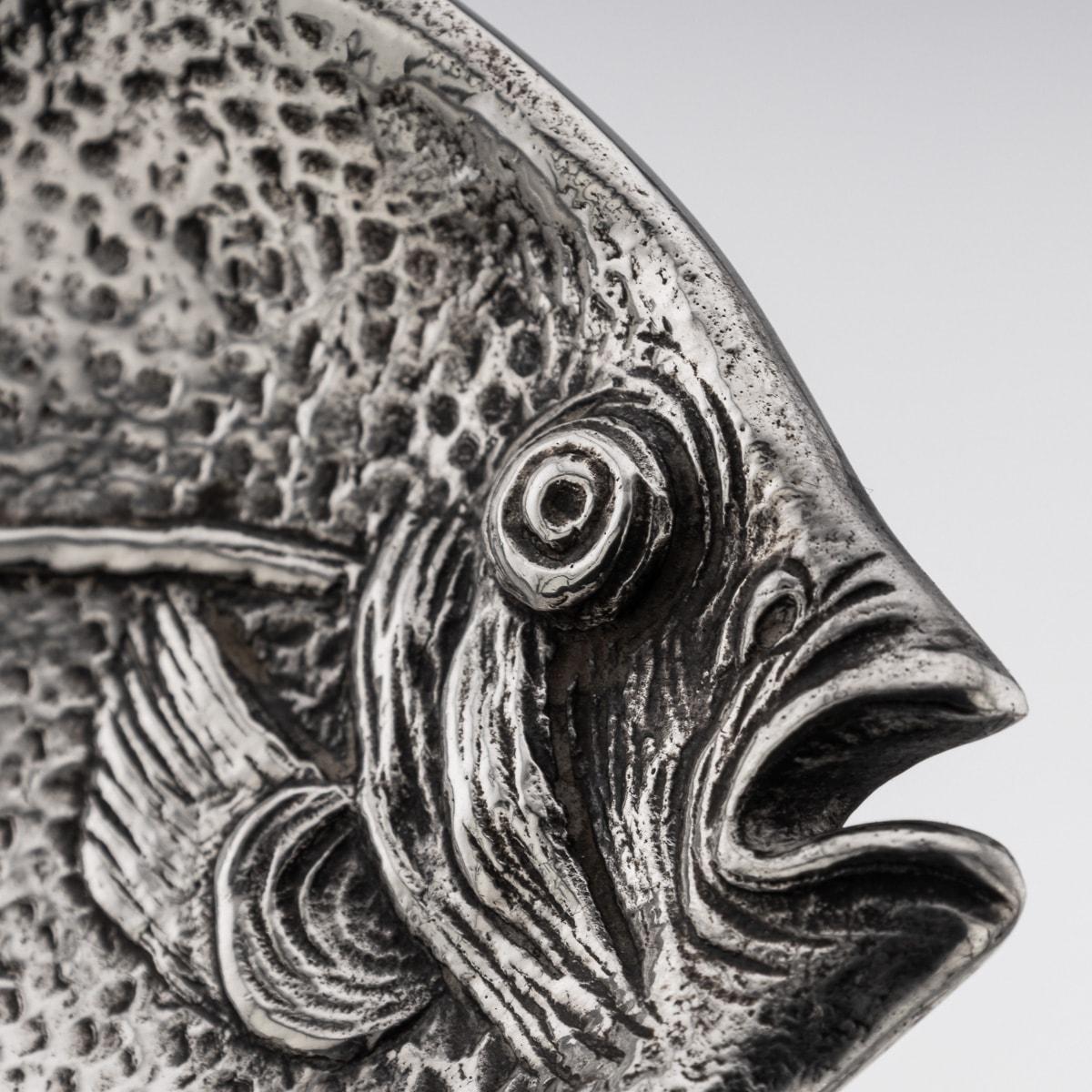 20th Century Pair Of Italian Solid Silver Fish Dishes, Gianmaria Buccellati For Sale 2