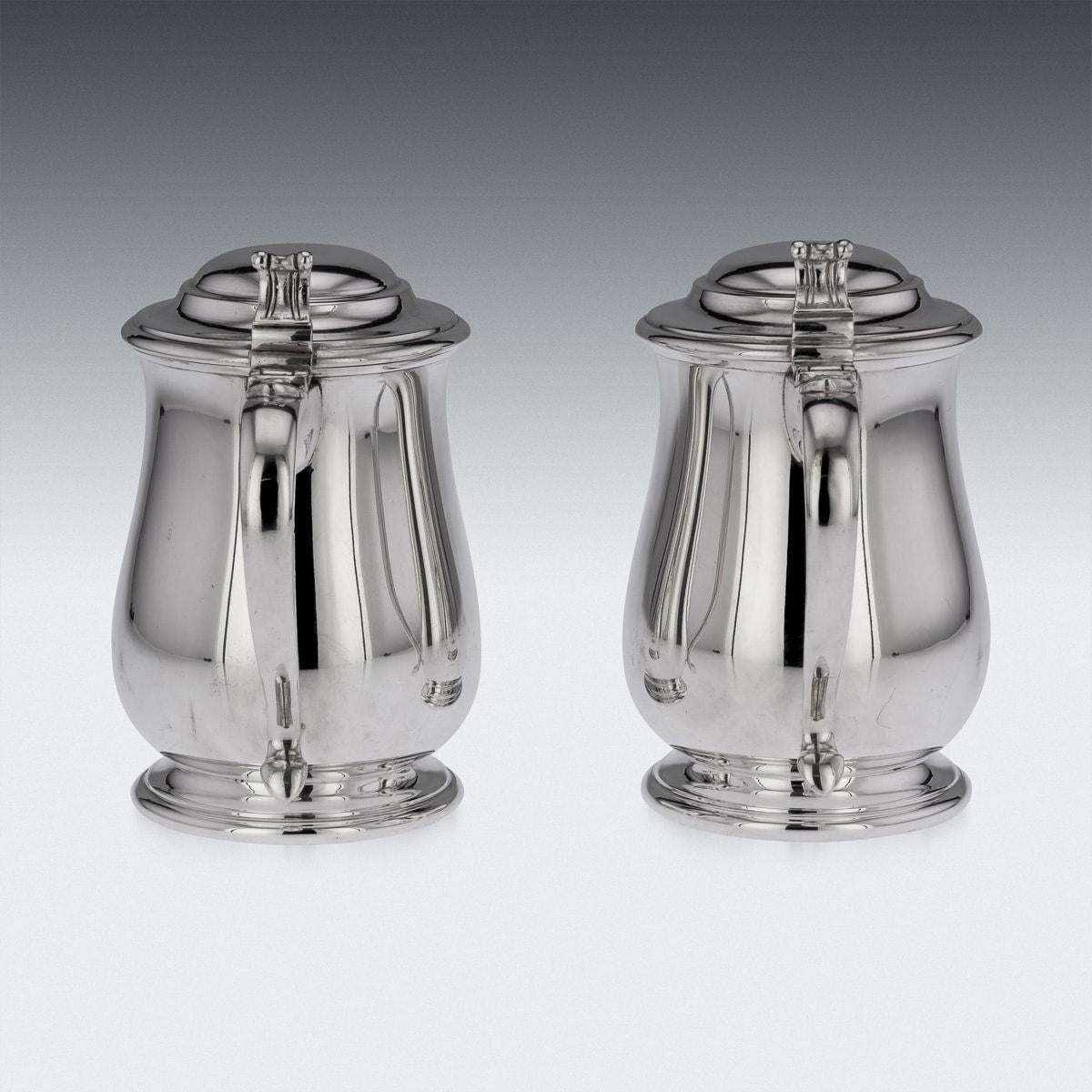 20th Century Pair Of Italian Solid Silver Lidded Tankards In Good Condition For Sale In Royal Tunbridge Wells, Kent