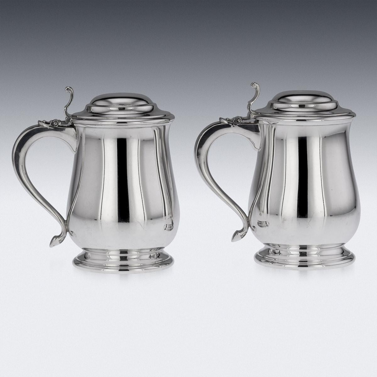20th Century Pair Of Italian Solid Silver Lidded Tankards For Sale 1