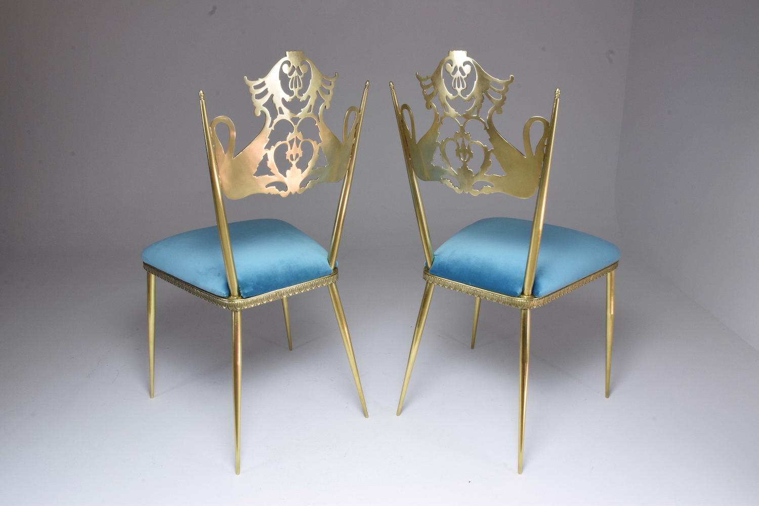 20th Century Pair of Italian Vintage Brass Velvet Swan Chairs, 1950s For Sale 1