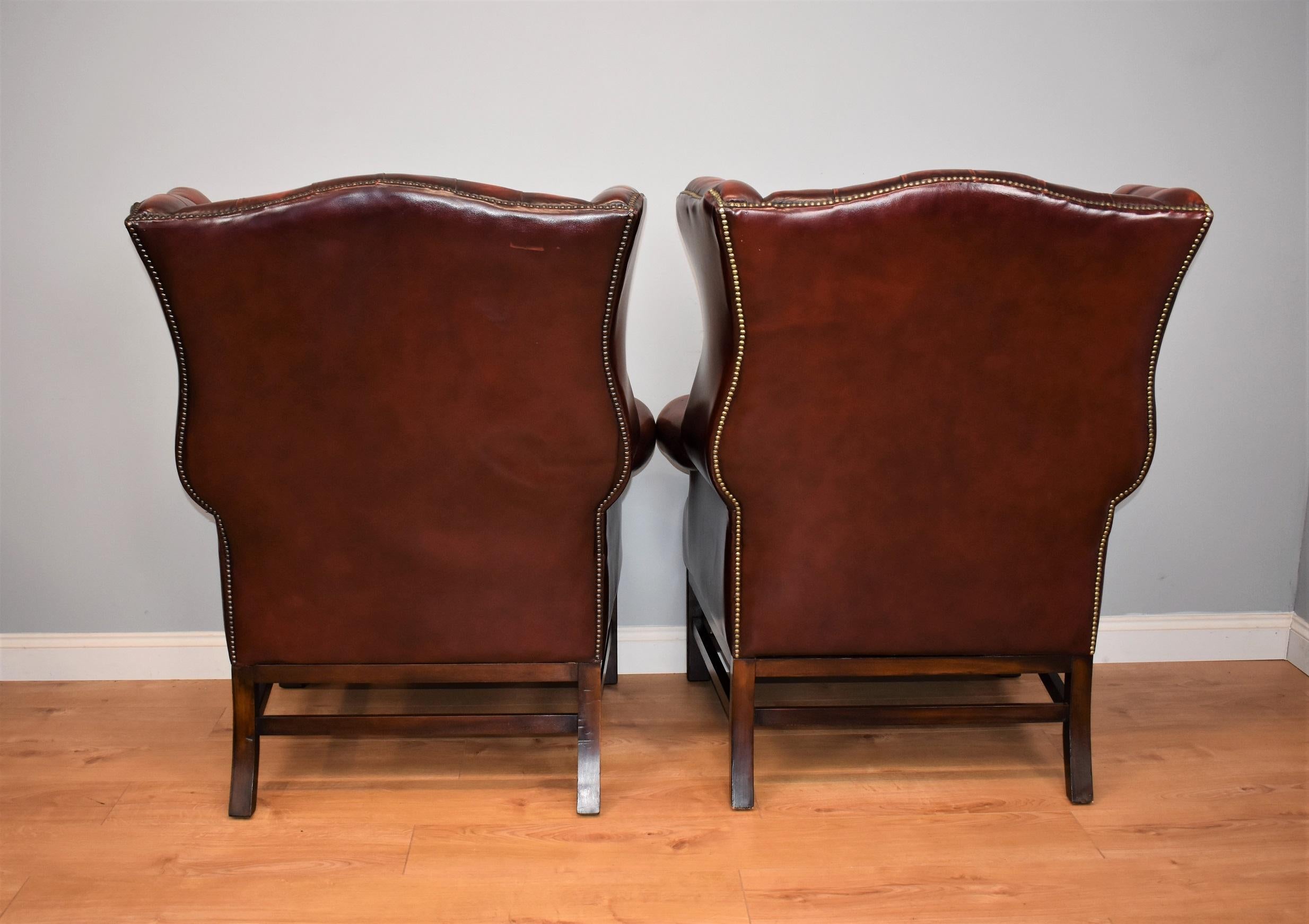 20th Century Pair of Large English Red Leather Wingback Armchairs 1