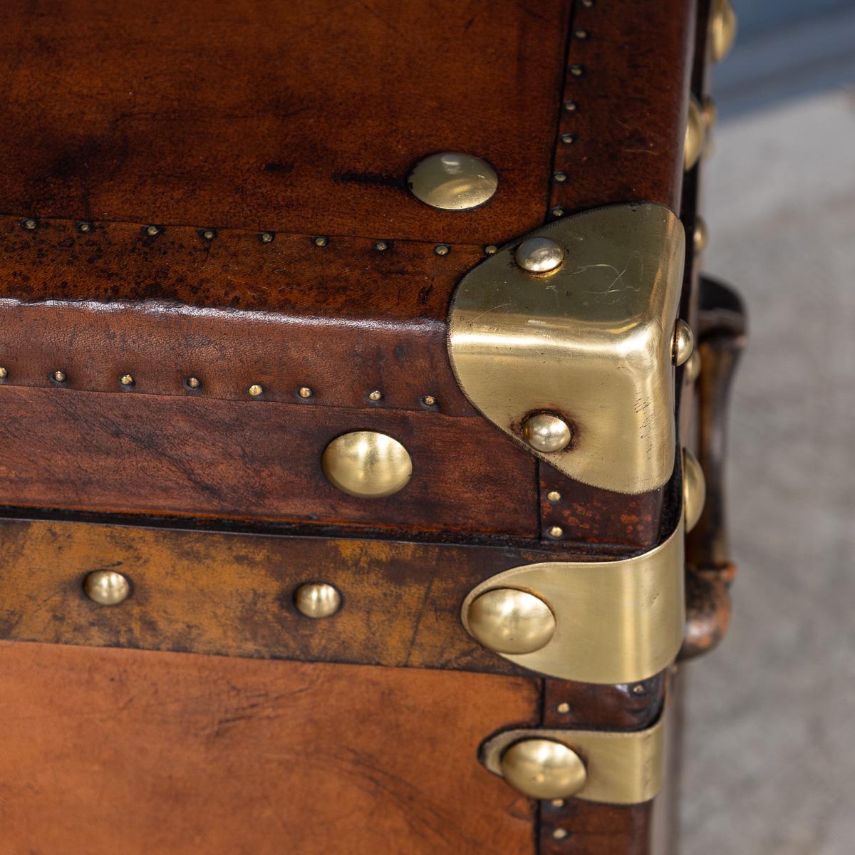 20th Century Pair Of Leather Clad English Army / Navy Style Trunks For Sale 10