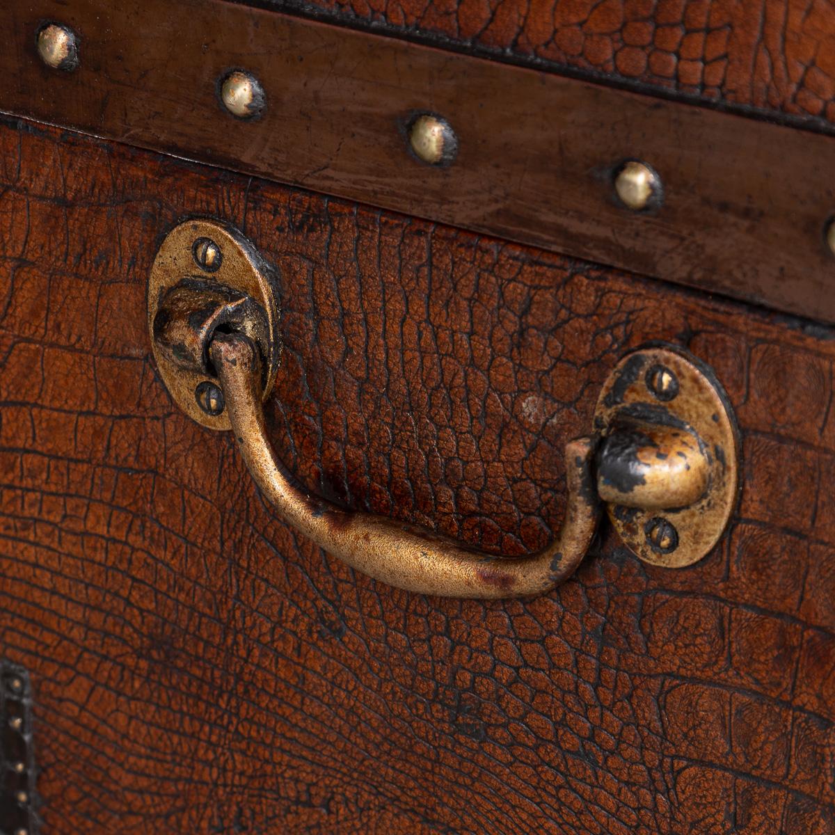 20th Century Pair Of Leather Clad English Army / Navy Style Trunks For Sale 11