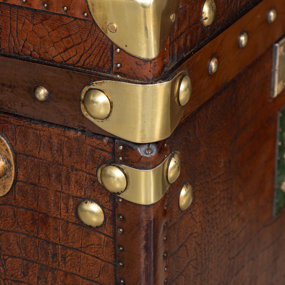 20th Century Pair Of Leather Clad English Army / Navy Style Trunks For Sale 13