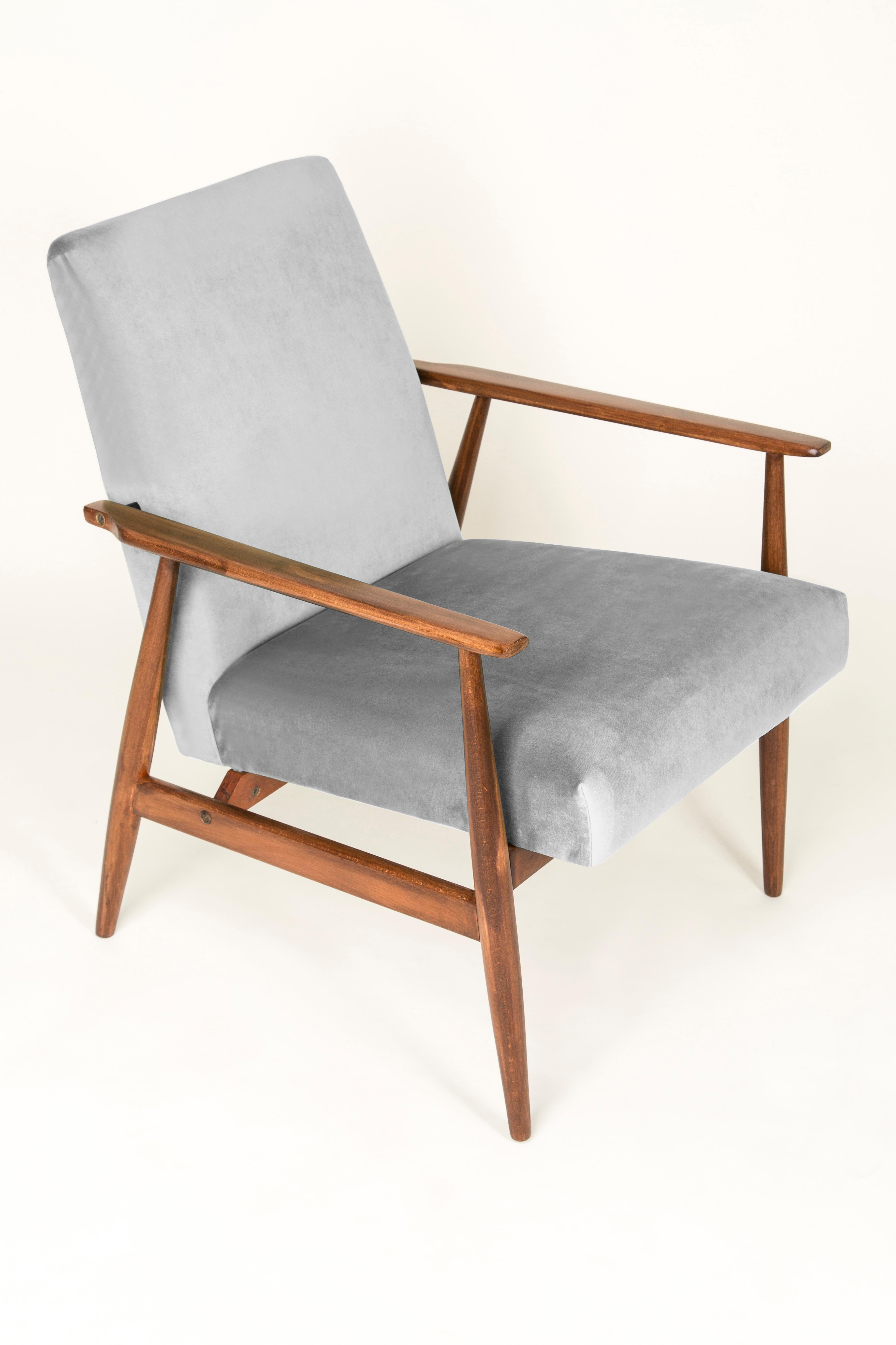 Mid-Century Modern Paire de fauteuils en dante gris clair du XXe siècle, H. Lis, années 1960 en vente