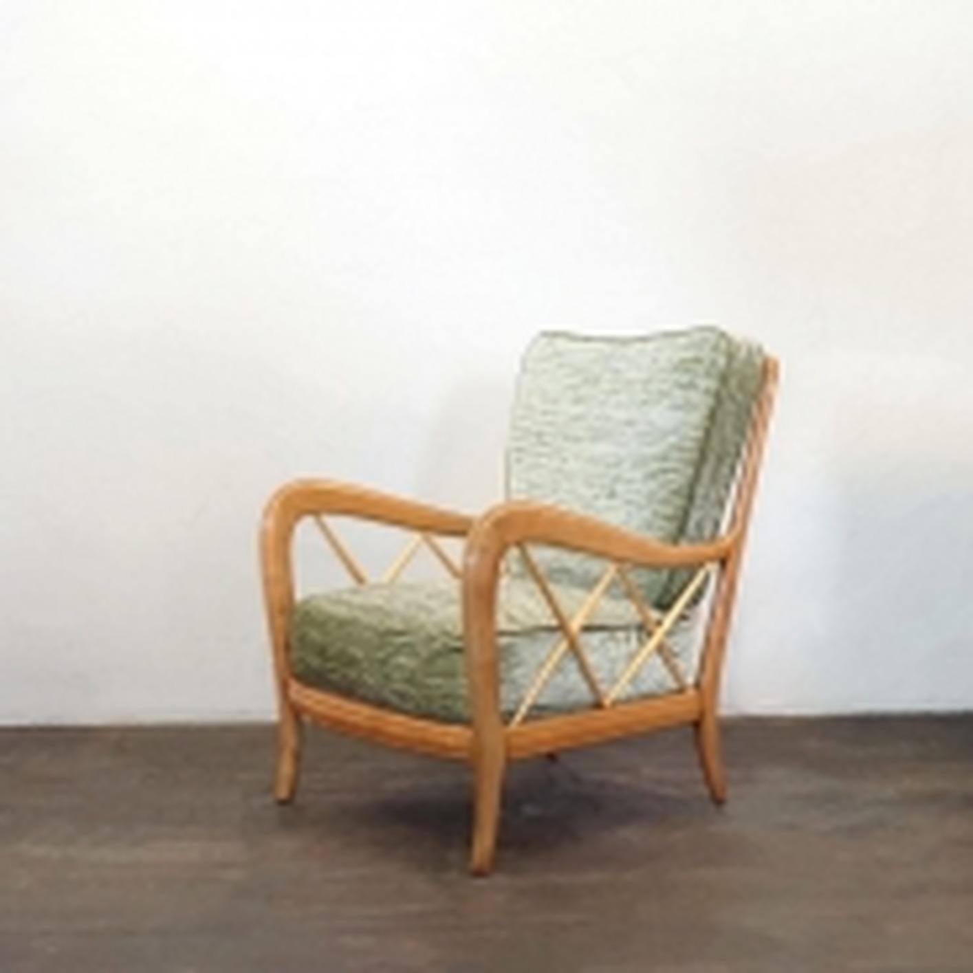 Hand-Carved 20th Century Italian Pair of Walnut Lounge Chairs by Paolo Buffa