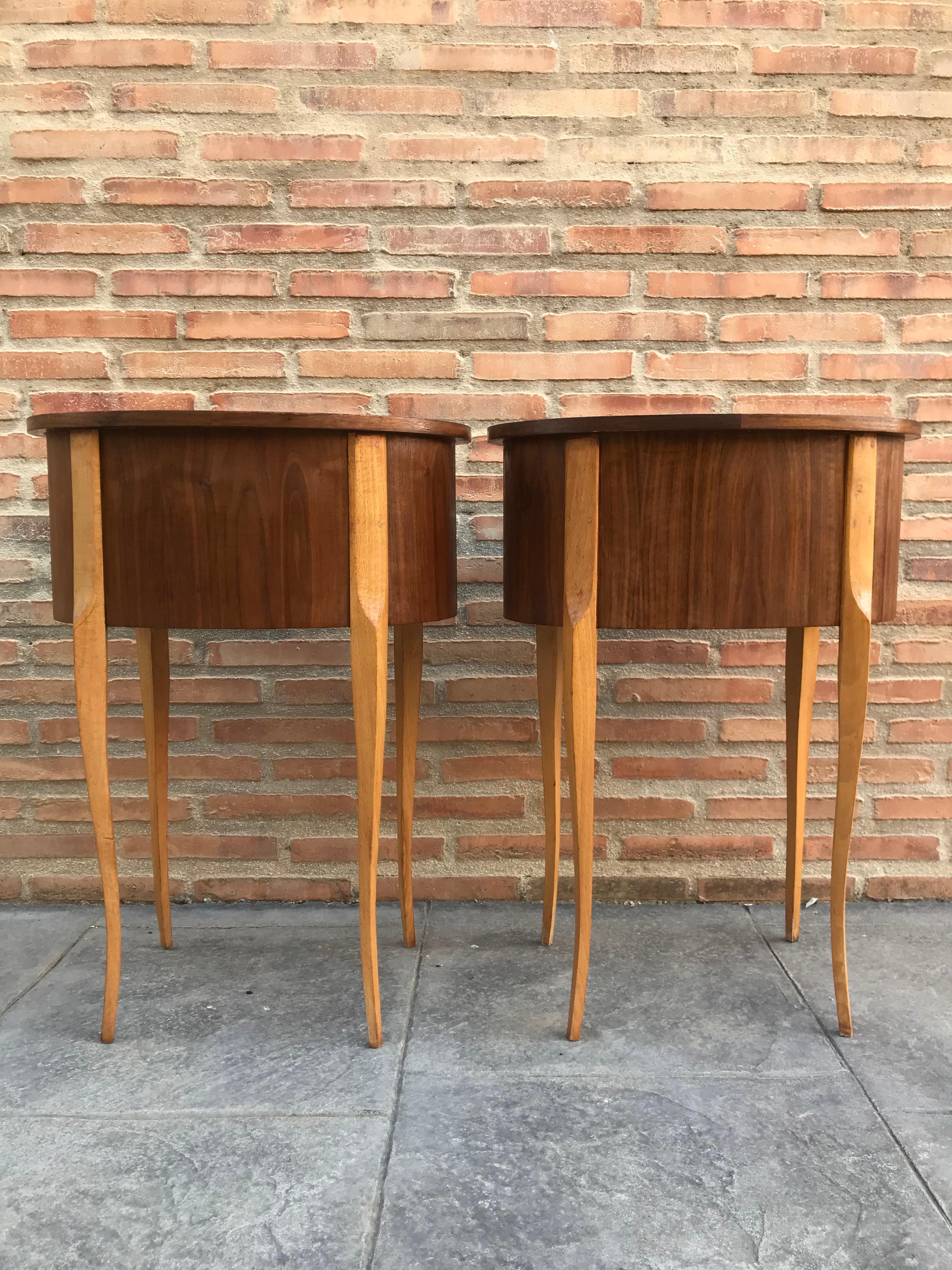 20th Century Pair of Mahogany Nightstands with Kidney Shape and Two Drawers 1