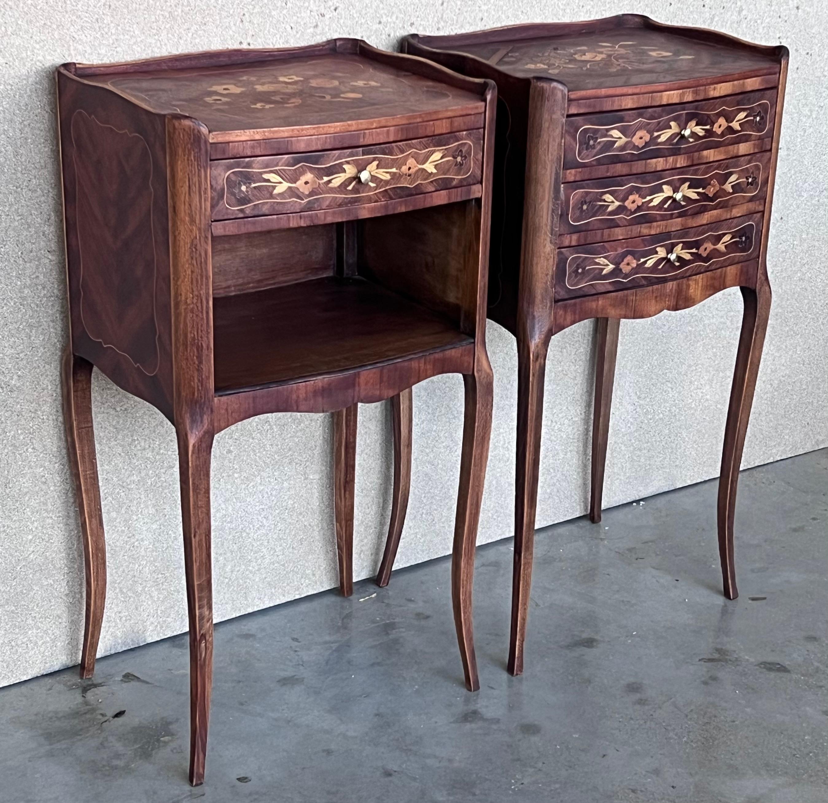 French 20th Century Pair of Marquetry Darkness Walnut Nightstands Tables with Drawers For Sale