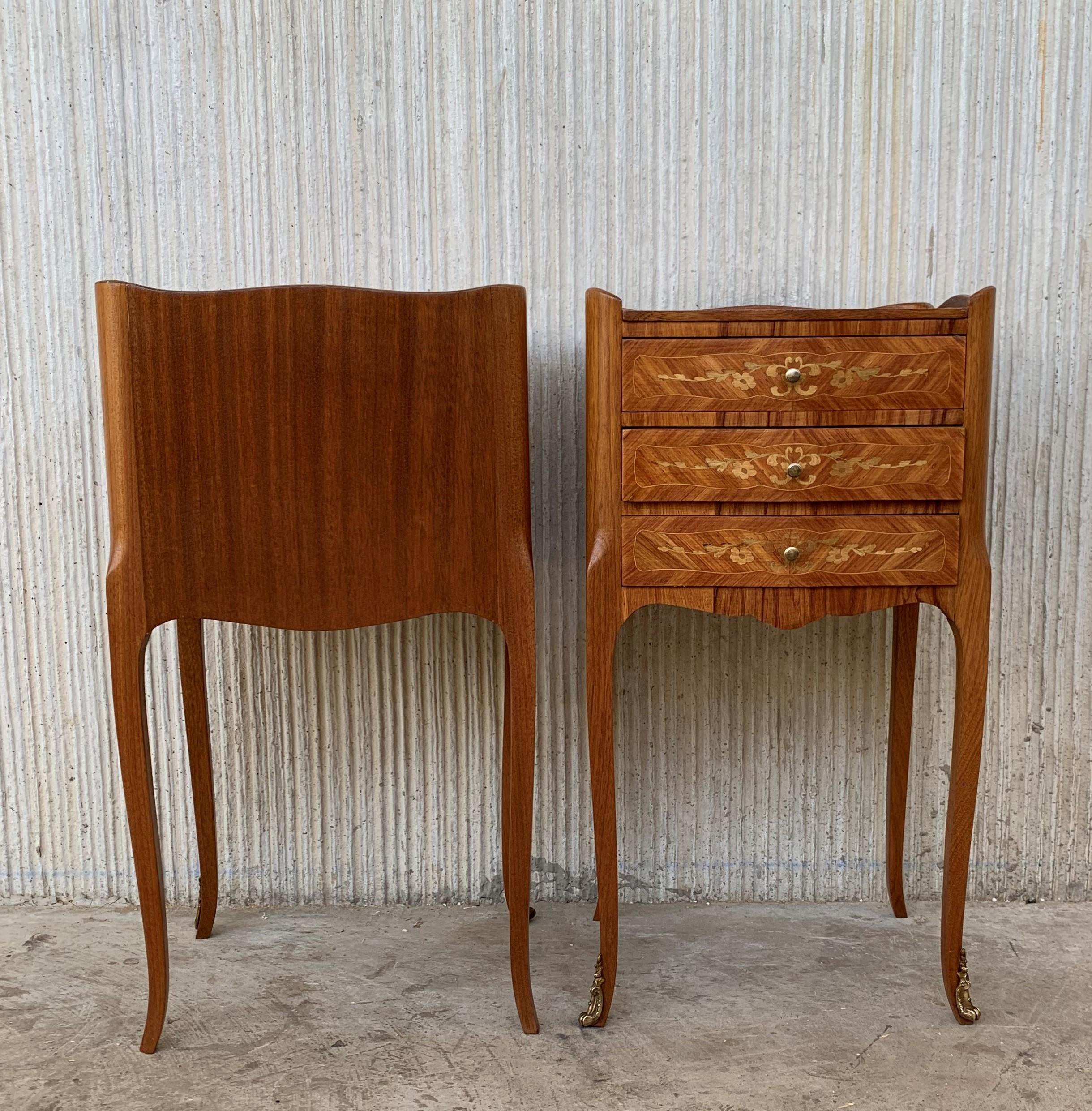 French 20th Century Pair of Marquetry Walnut Bedside, Nightstands Tables with Drawers