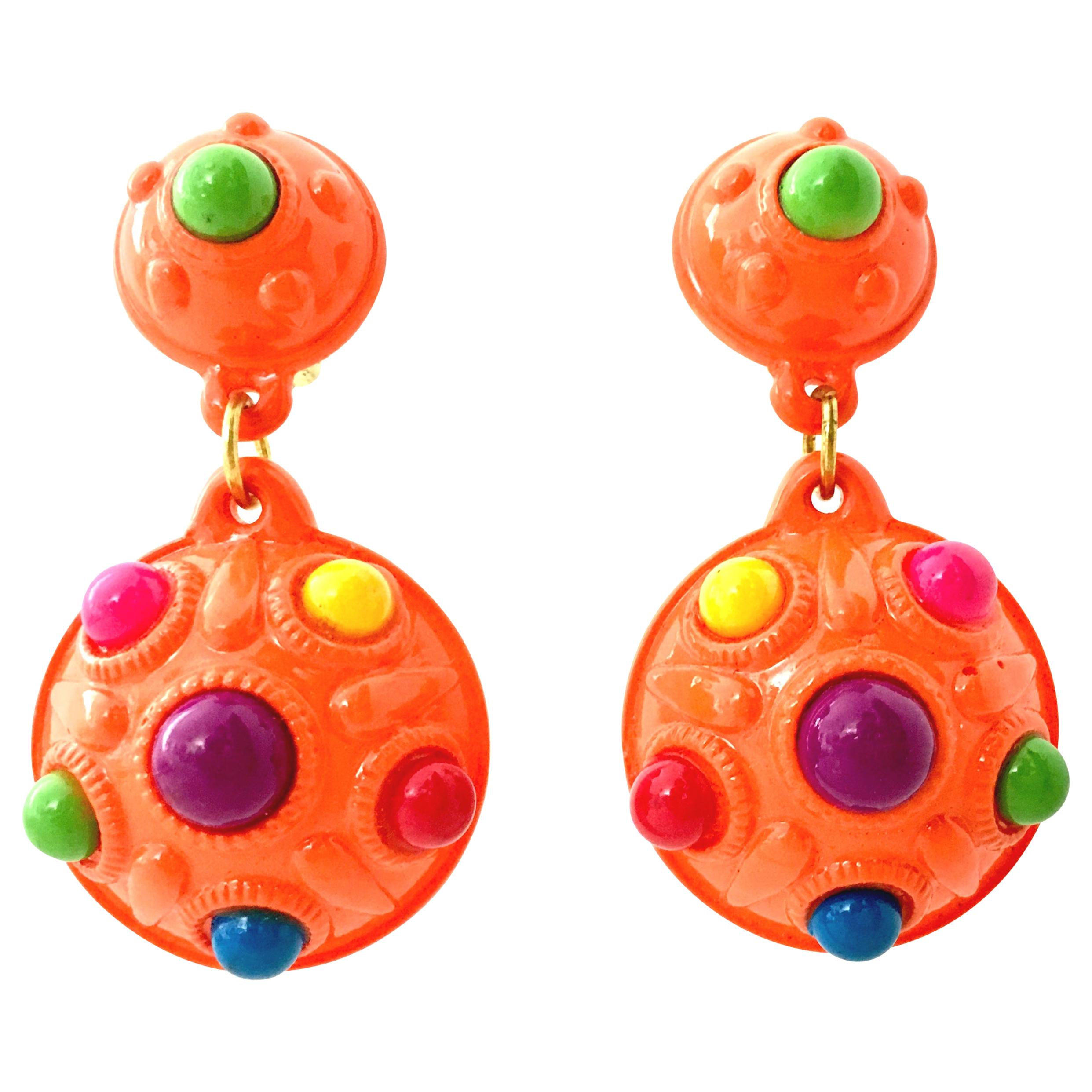 20th Century Pair Of MOD Gold & Thermoplastic "Dot" Dangle Earrings For Sale