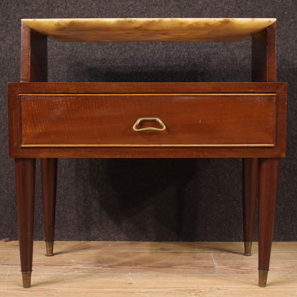 20th Century Pair of Modern Italian Wood and Onyx Top Nightstands, 1970s For Sale 7