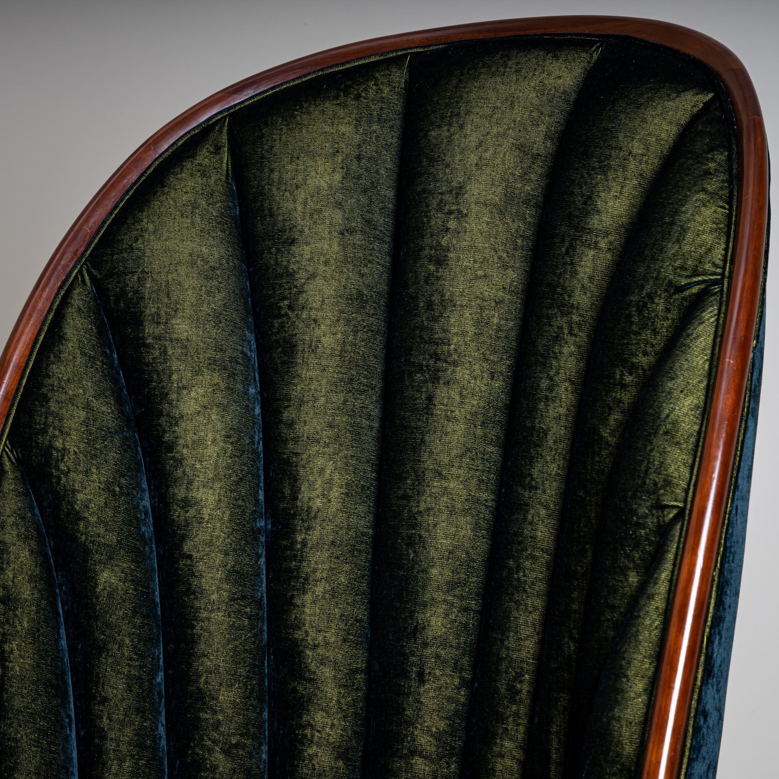 20th Century Pair of ‘Nautilus’ Armchairs by Paul Iribe for Annibale Colombo For Sale 4