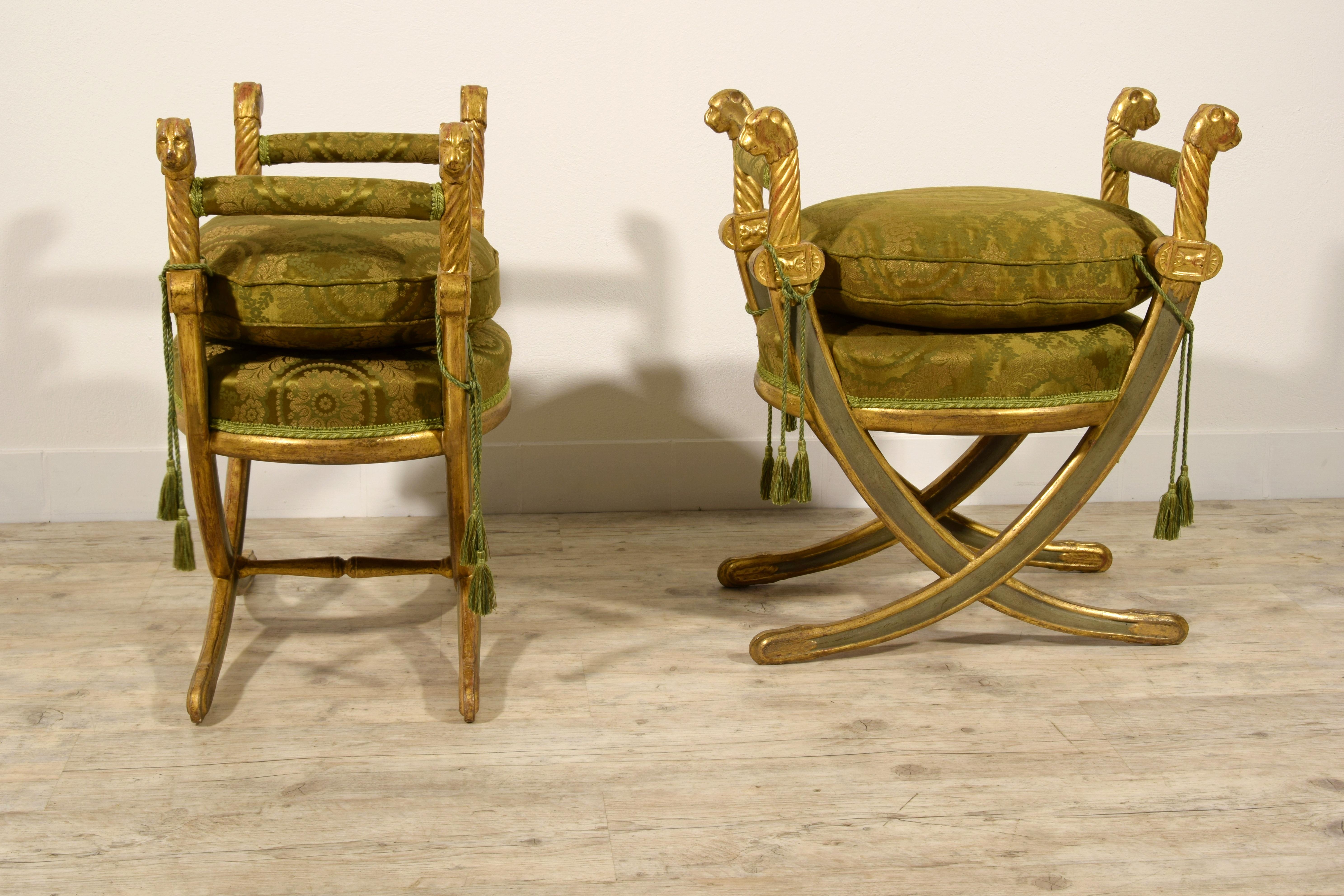 20th Century, Pair of Neoclassical Italian Carved Lacquered Gilt Wood Stools For Sale 14