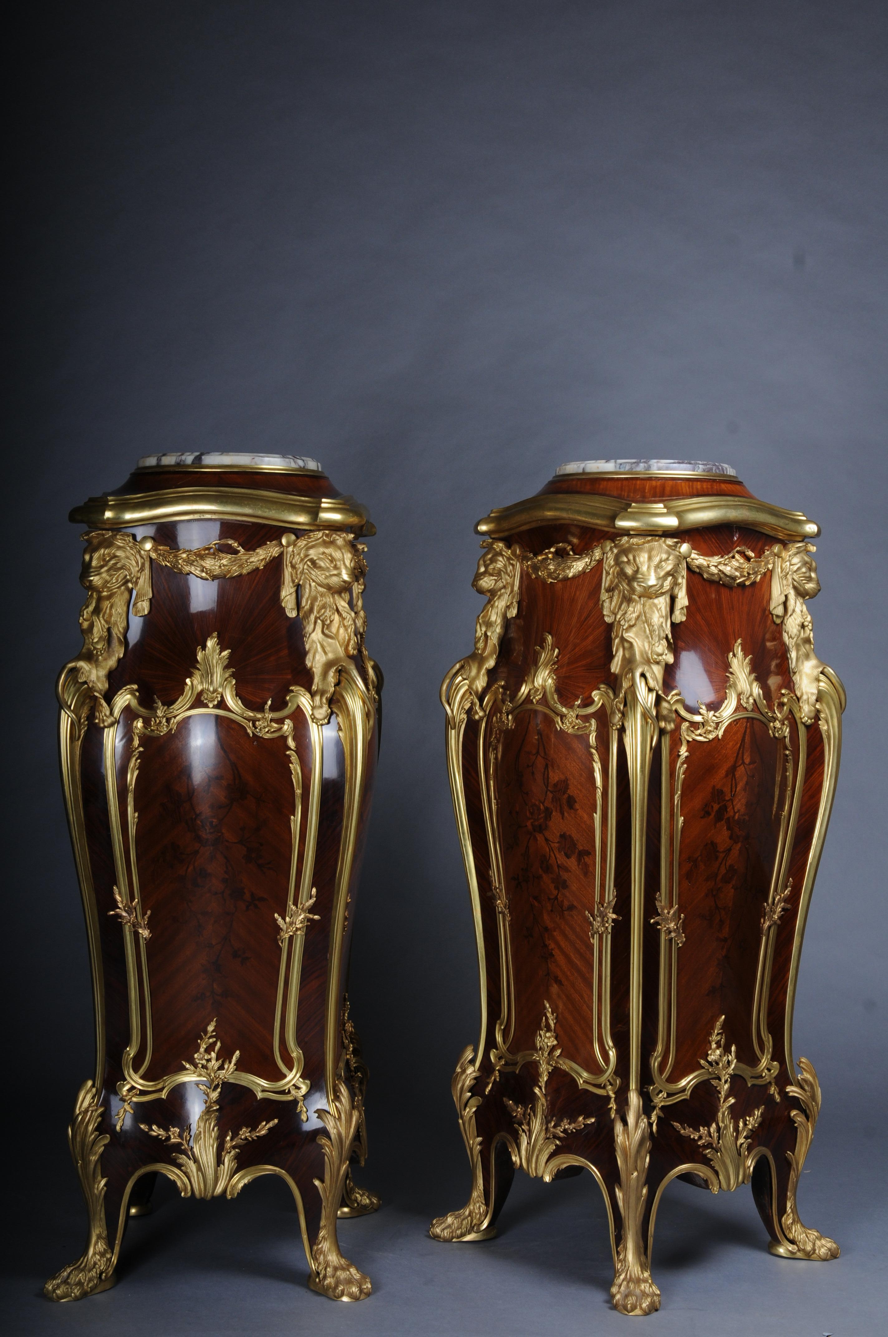 Ottone Coppia di piedistalli / colonna in ormù del XX secolo di Joseph-Emmanuel Zwiener in vendita