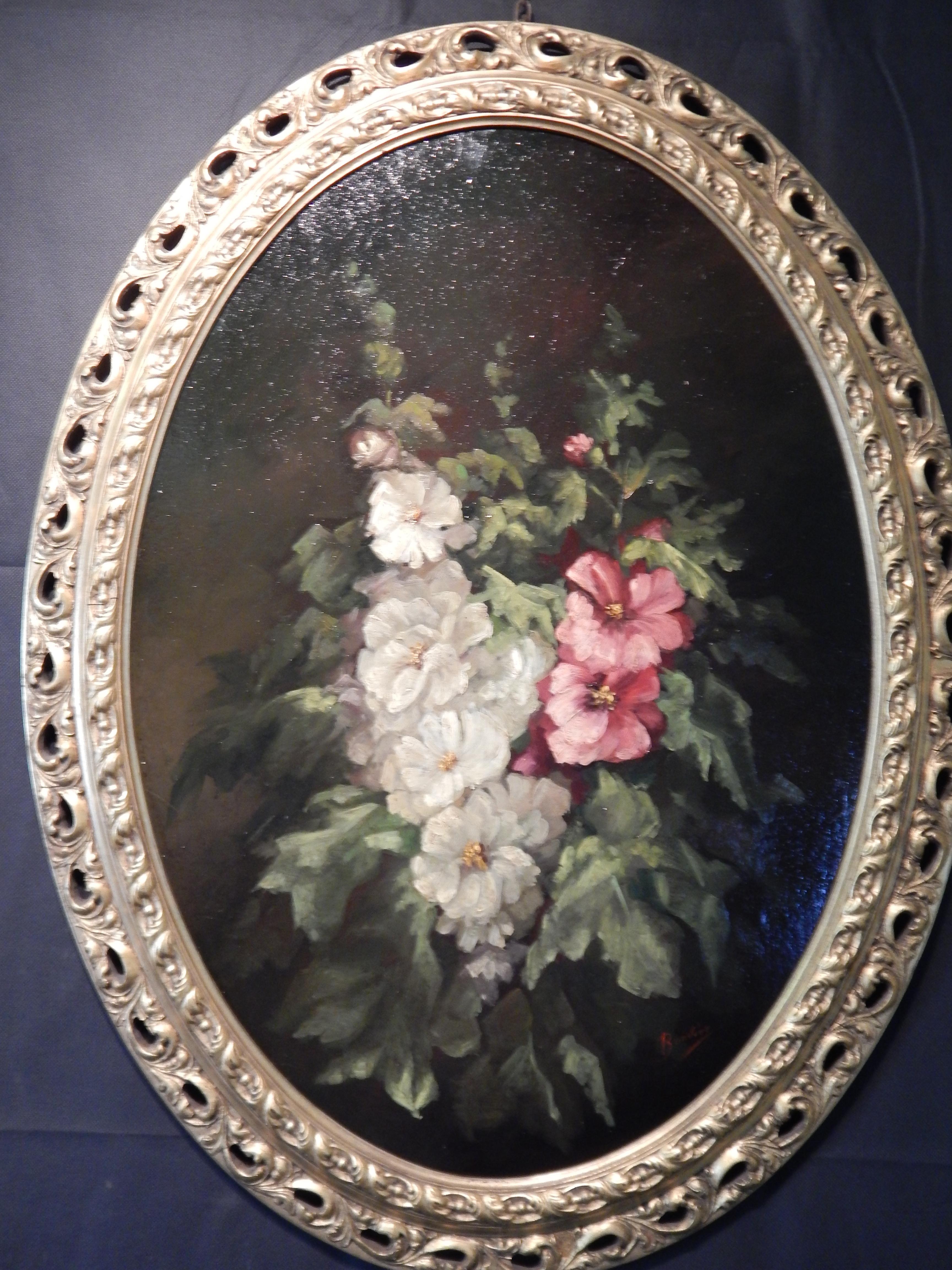 Oiled 20th Century Pair of Oval Paintings on Flowers with Golden Frame