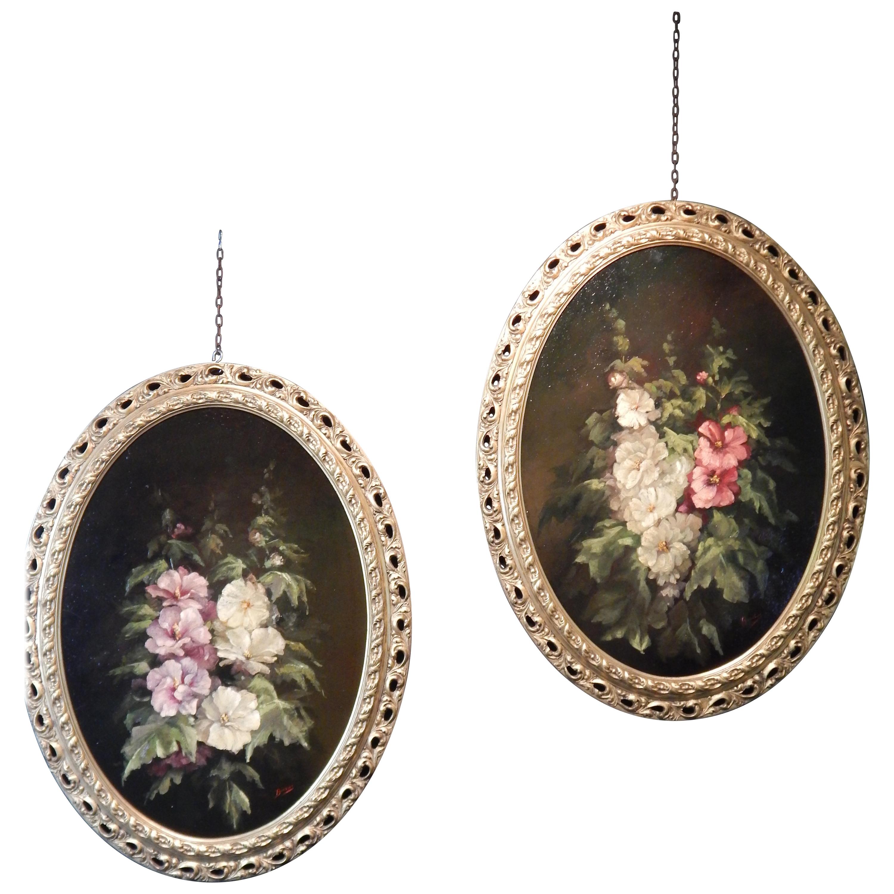 20th Century Pair of Oval Paintings on Flowers with Golden Frame
