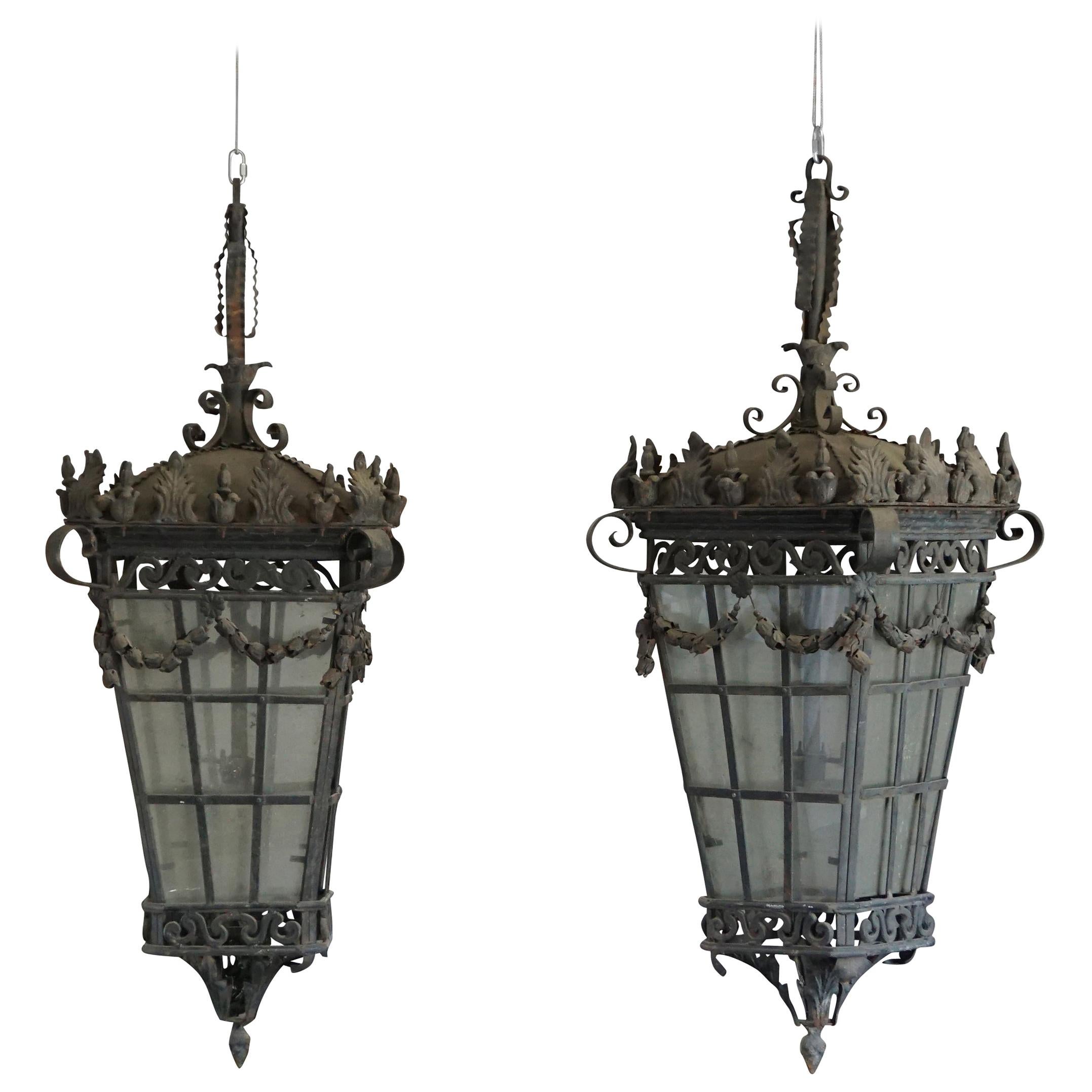 20th Century Pair of Parisian Hanging Lanterns, French Art Deco Iron Lights For Sale
