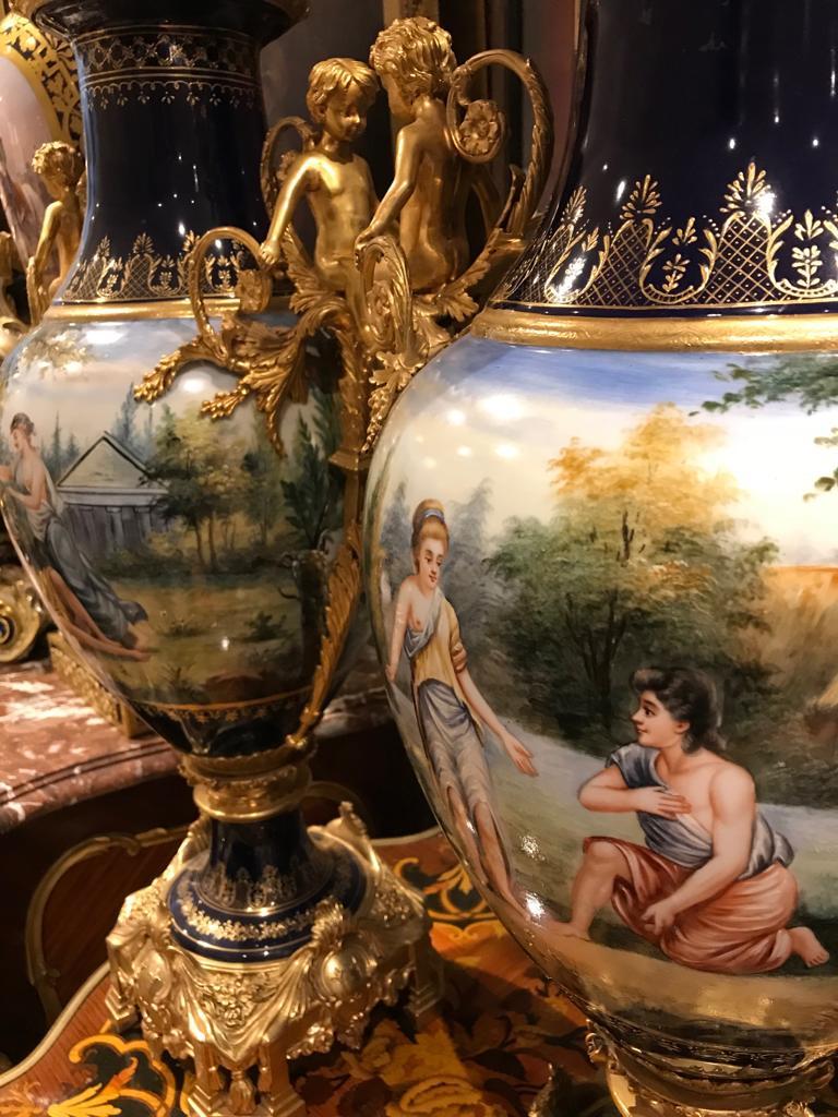 20th Century, Pair of Sèvres -Style Vases - European  For Sale 1
