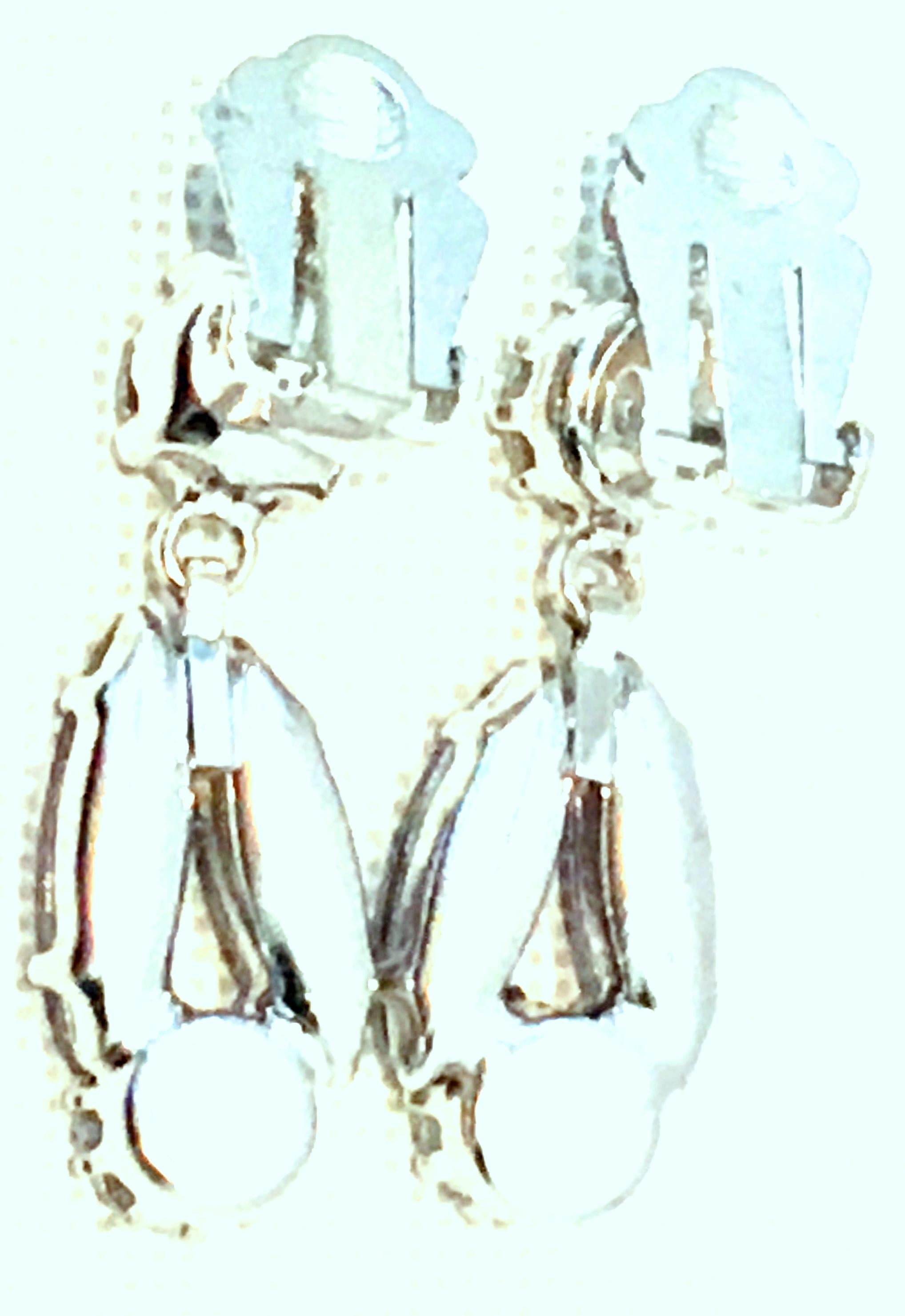 20th Century Pair Of Silver & Swarovski Amethyst Crystal Dangle Earrings For Sale 1