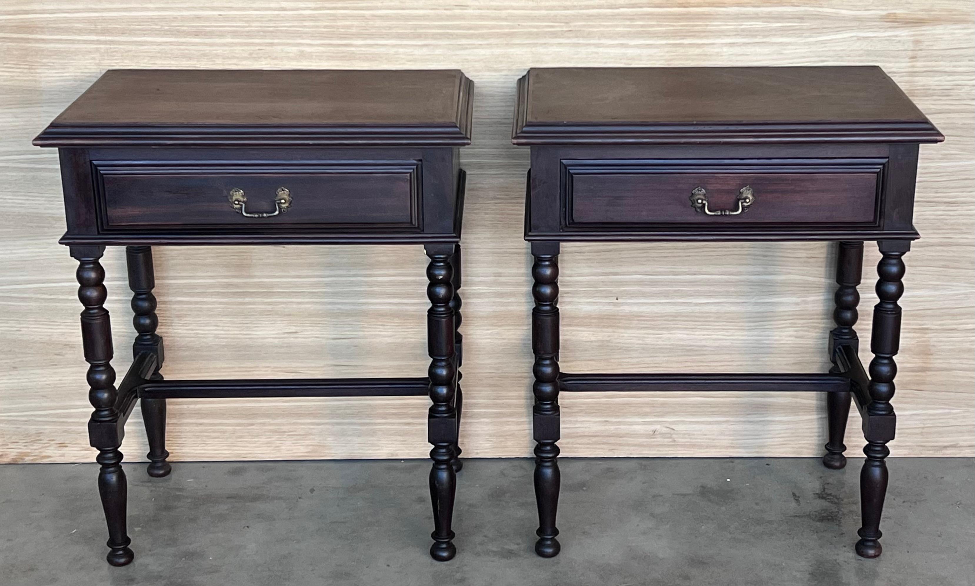 Spanish 20th Century Pair of Solid Carved French Nightstands with Drawer