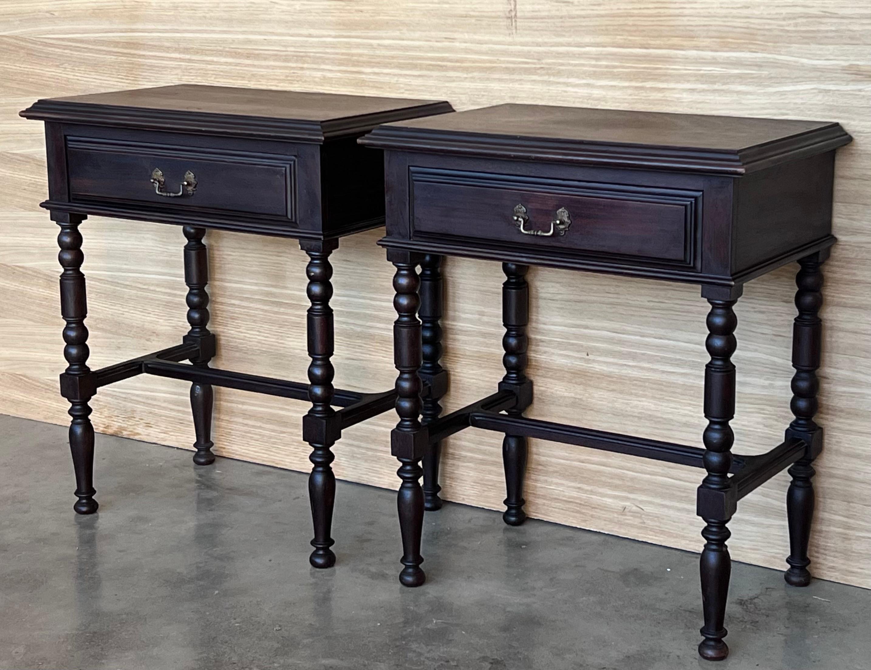 20th Century Pair of Solid Carved French Nightstands with Drawer In Good Condition In Miami, FL