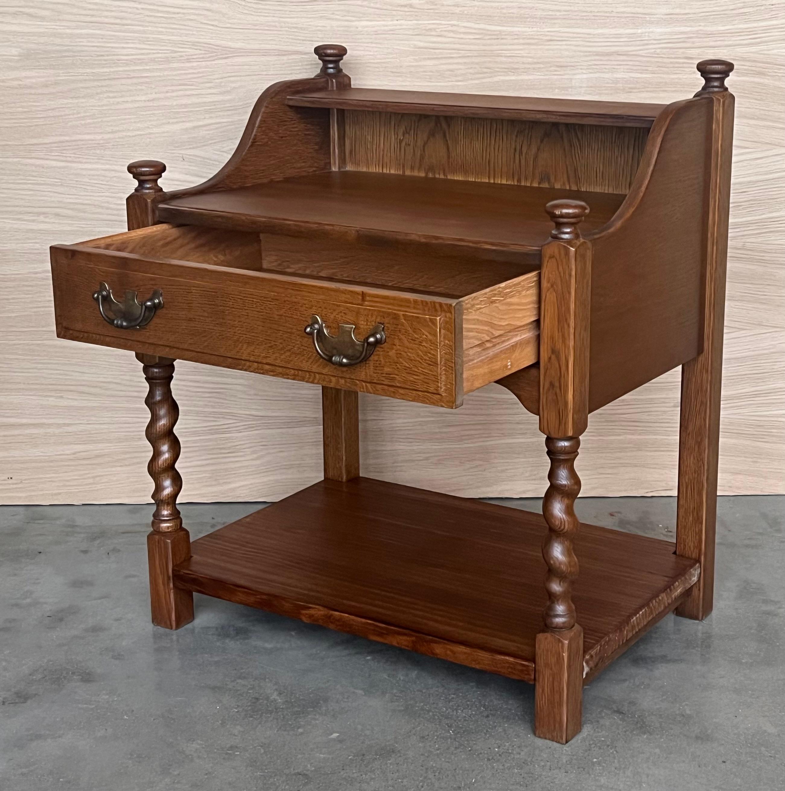20th Century Pair of Solid Carved French Nightstands with Low Shelve and crest For Sale 2