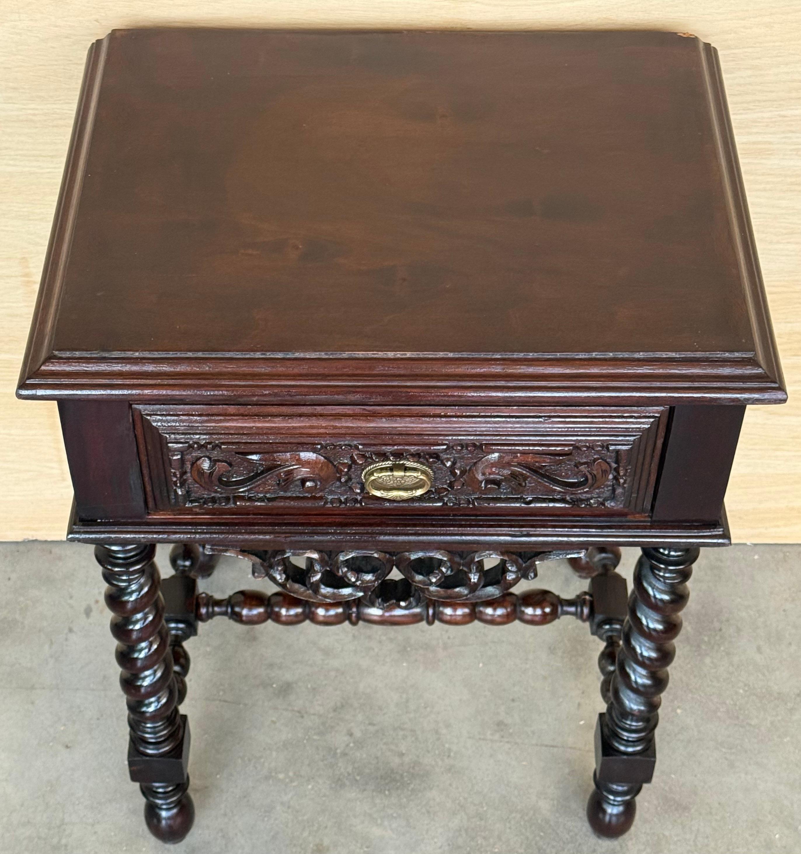 20th Century Pair of Solid Carved French Nightstands with Solomonic Columns in vendita 1