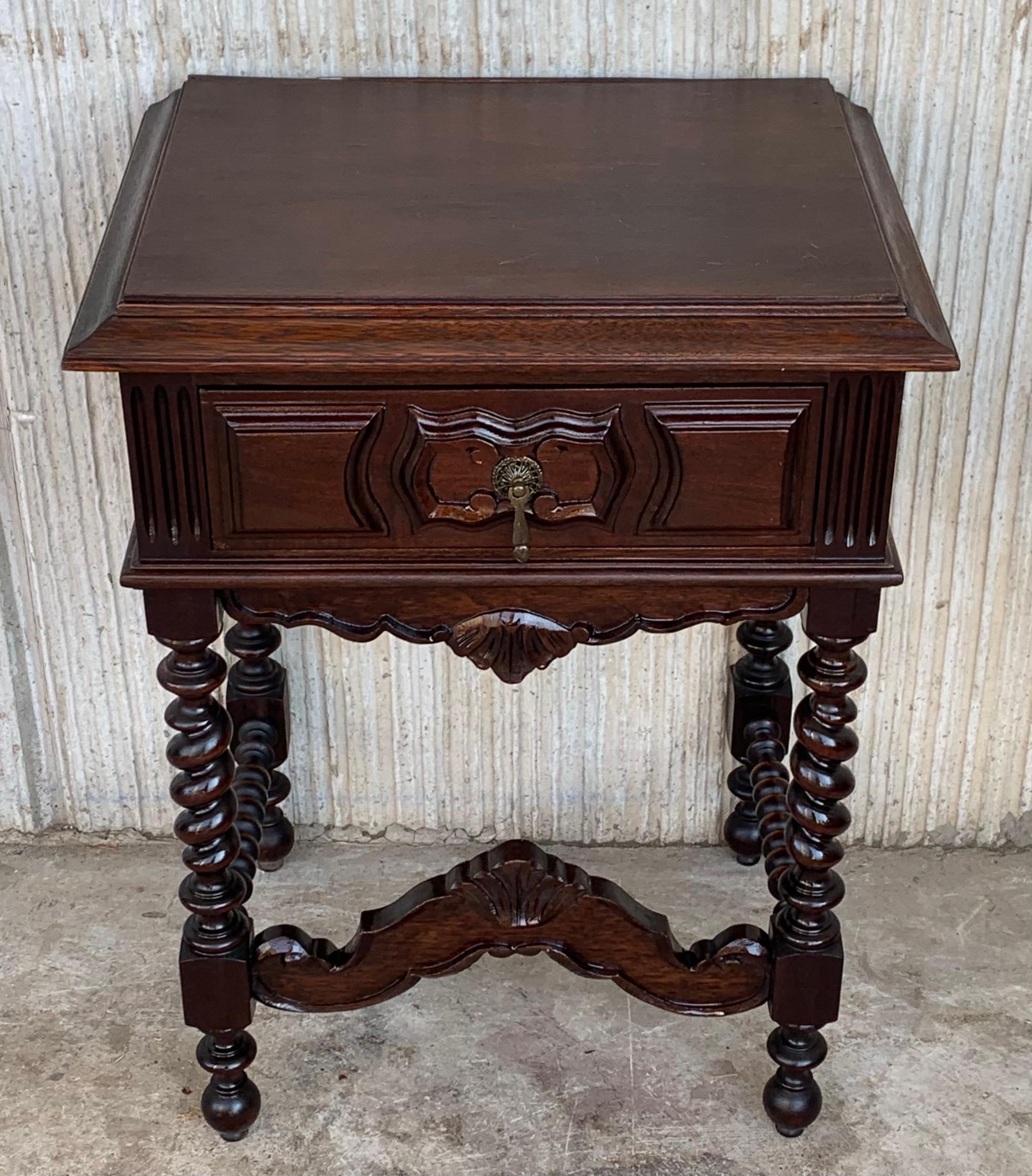 Walnut 20th Century Pair of Solid Carved French Nightstands with Turned Columns For Sale