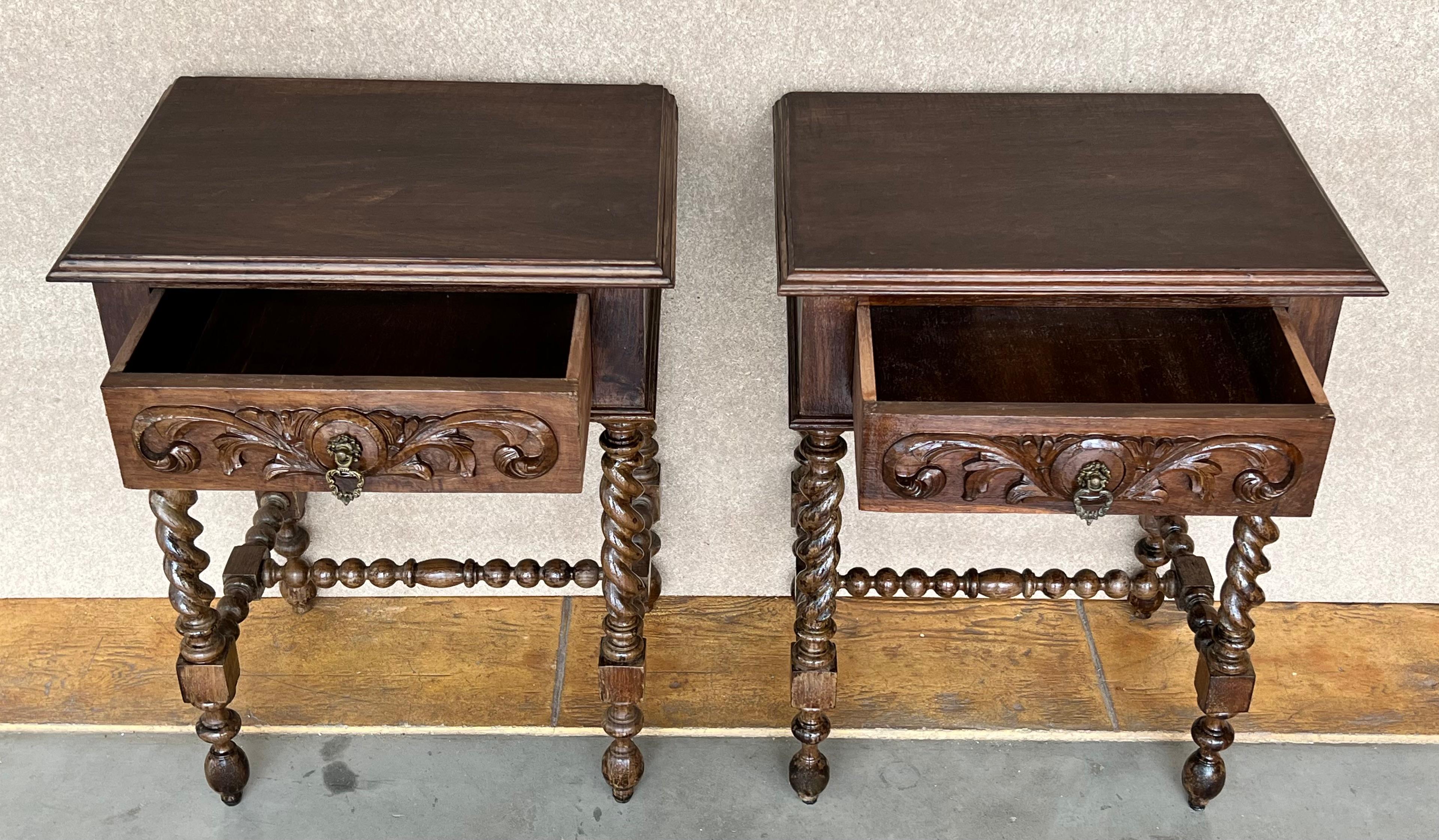 Walnut 20th Century Pair of Solid Carved French Nightstands with Turned Columns For Sale