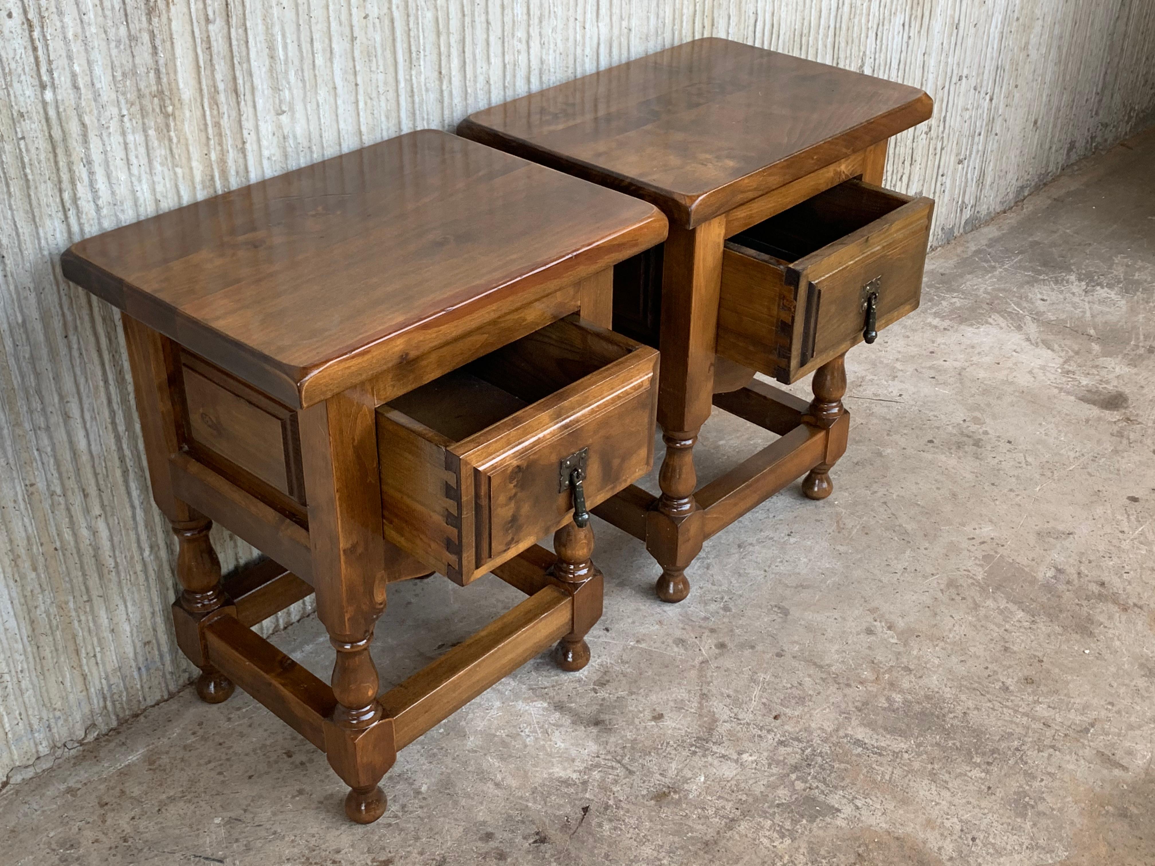 20th Century Pair of Spanish Nightstands with Carved Drawer and Iron Hardware 1