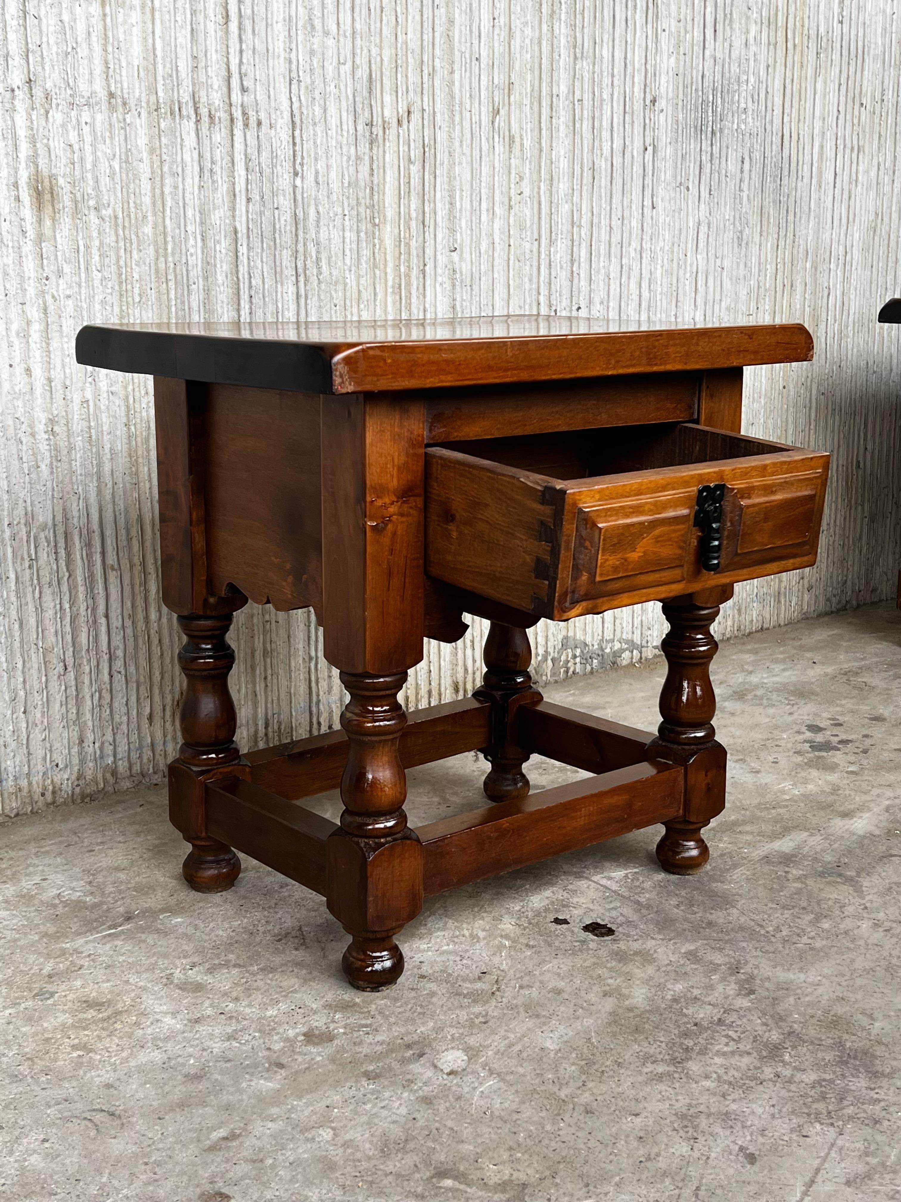 20th Century Pair of Spanish Nightstands with Carved Drawer and Iron Hardware 3