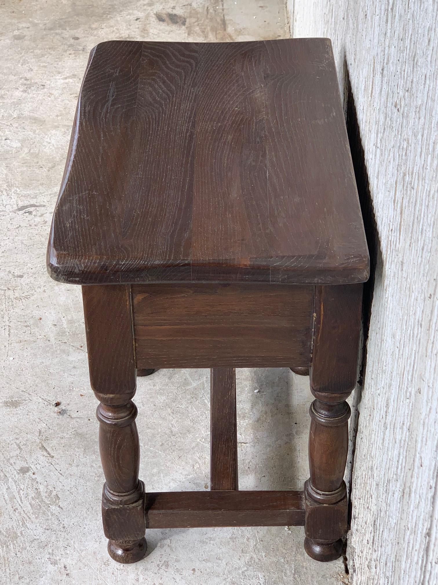 20th Century Pair of Spanish Nightstands with Drawer and Iron Hardware In Good Condition In Miami, FL