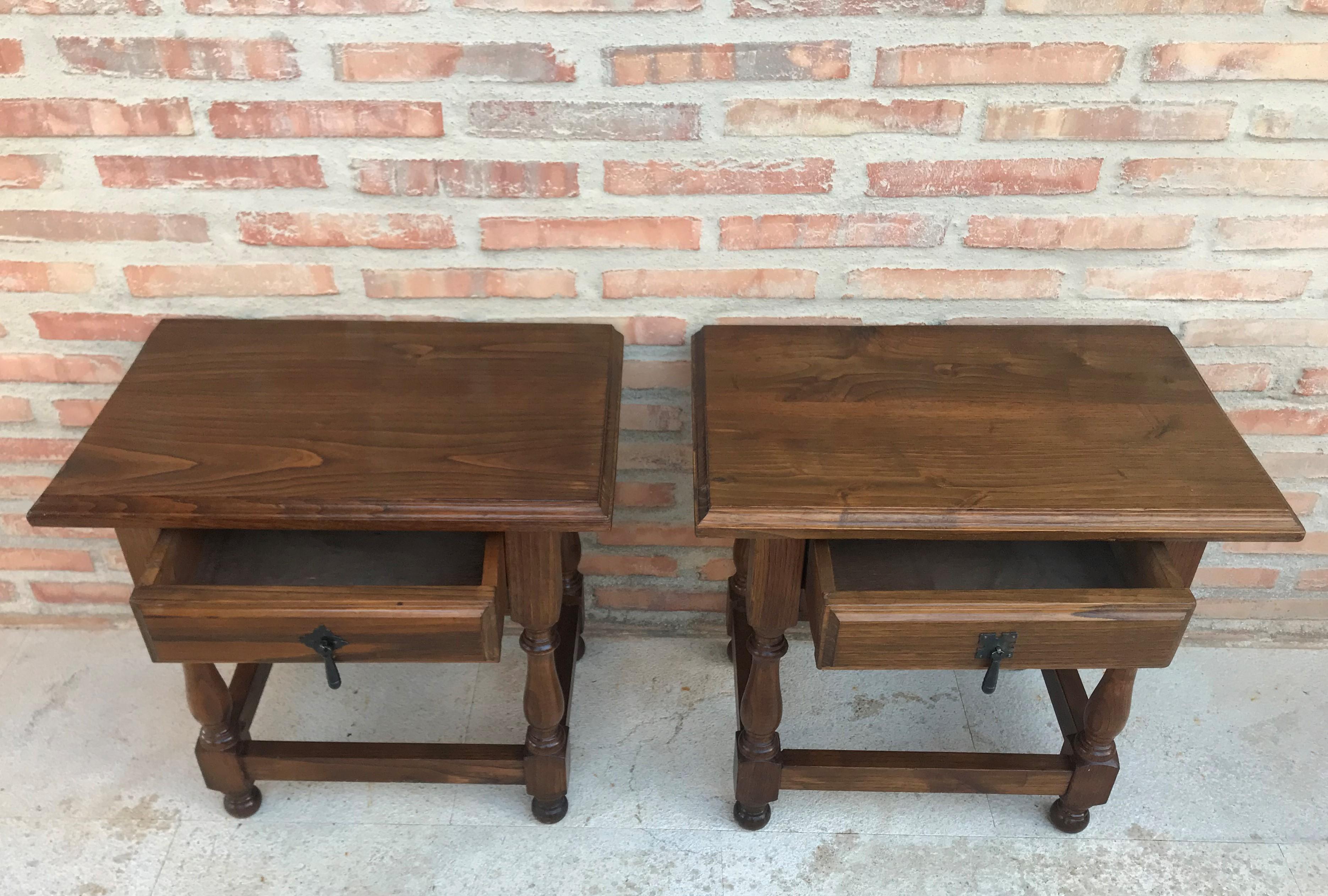 20th Century Pair of Spanish Nightstands with Drawer and Iron Hardware 4