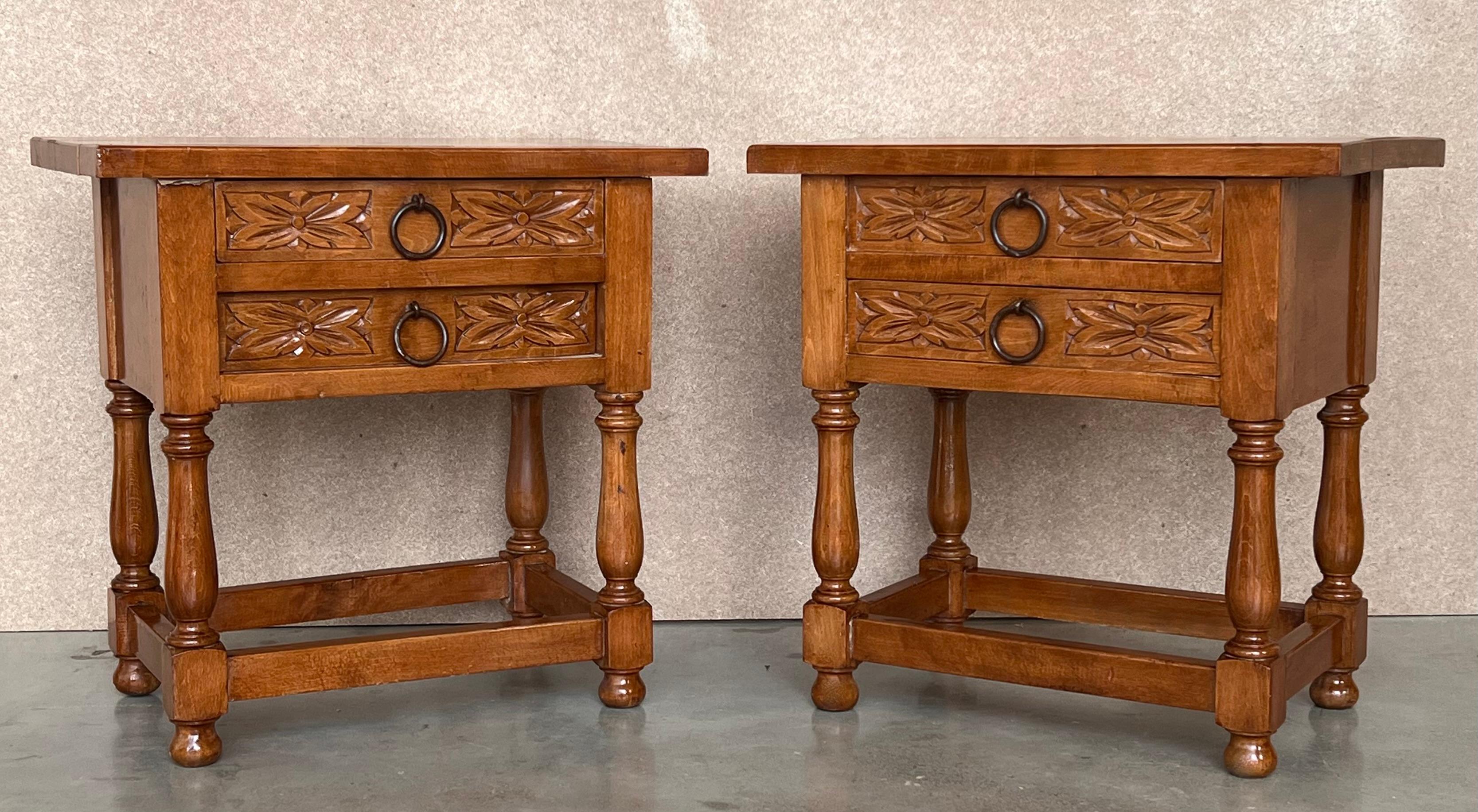 20th Century Pair of Spanish Nightstands with Two Drawers and Iron Hardware For Sale 6