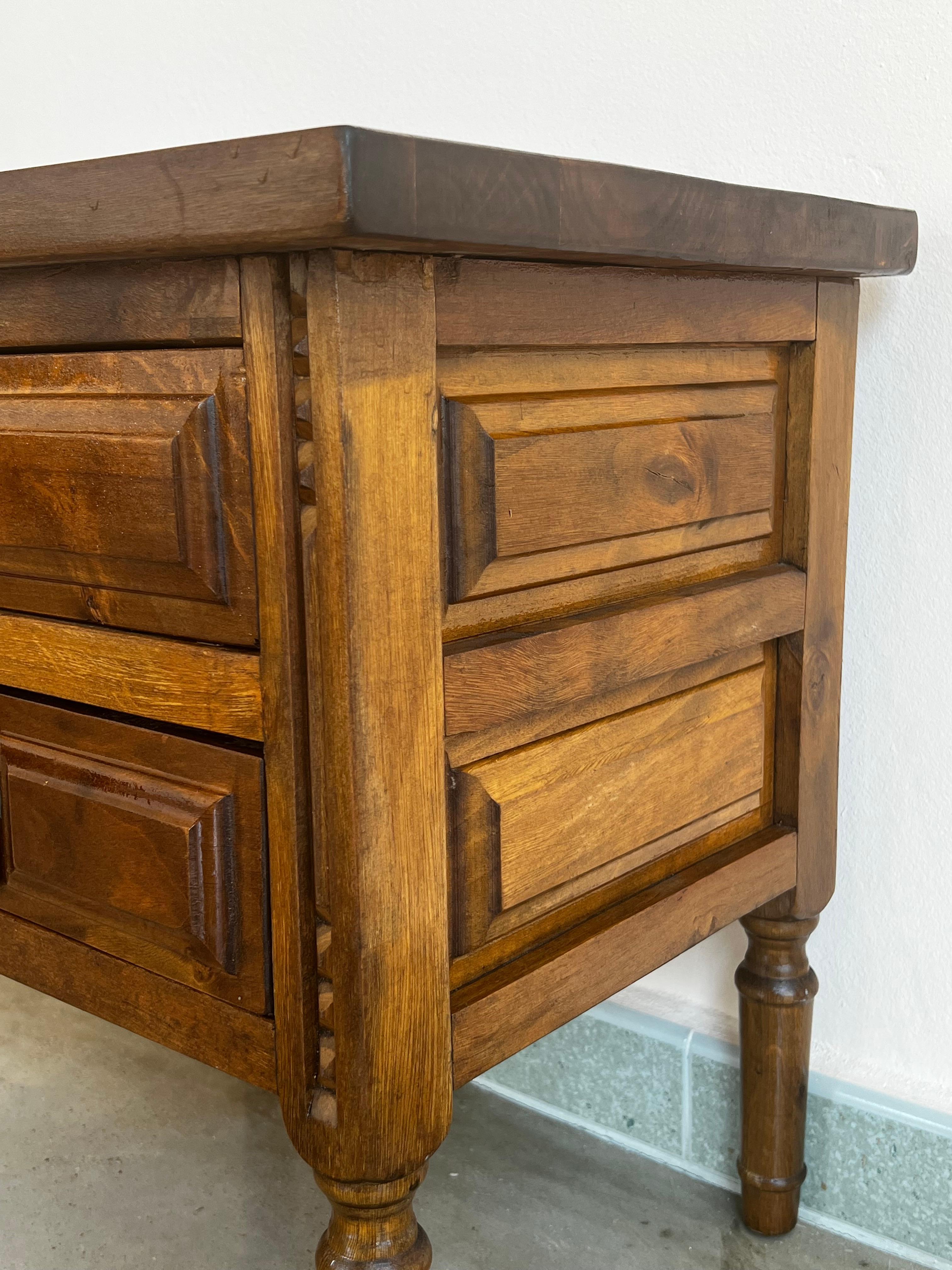 20th Century Pair of Spanish Nightstands with Two Drawers and Iron Hardware 8