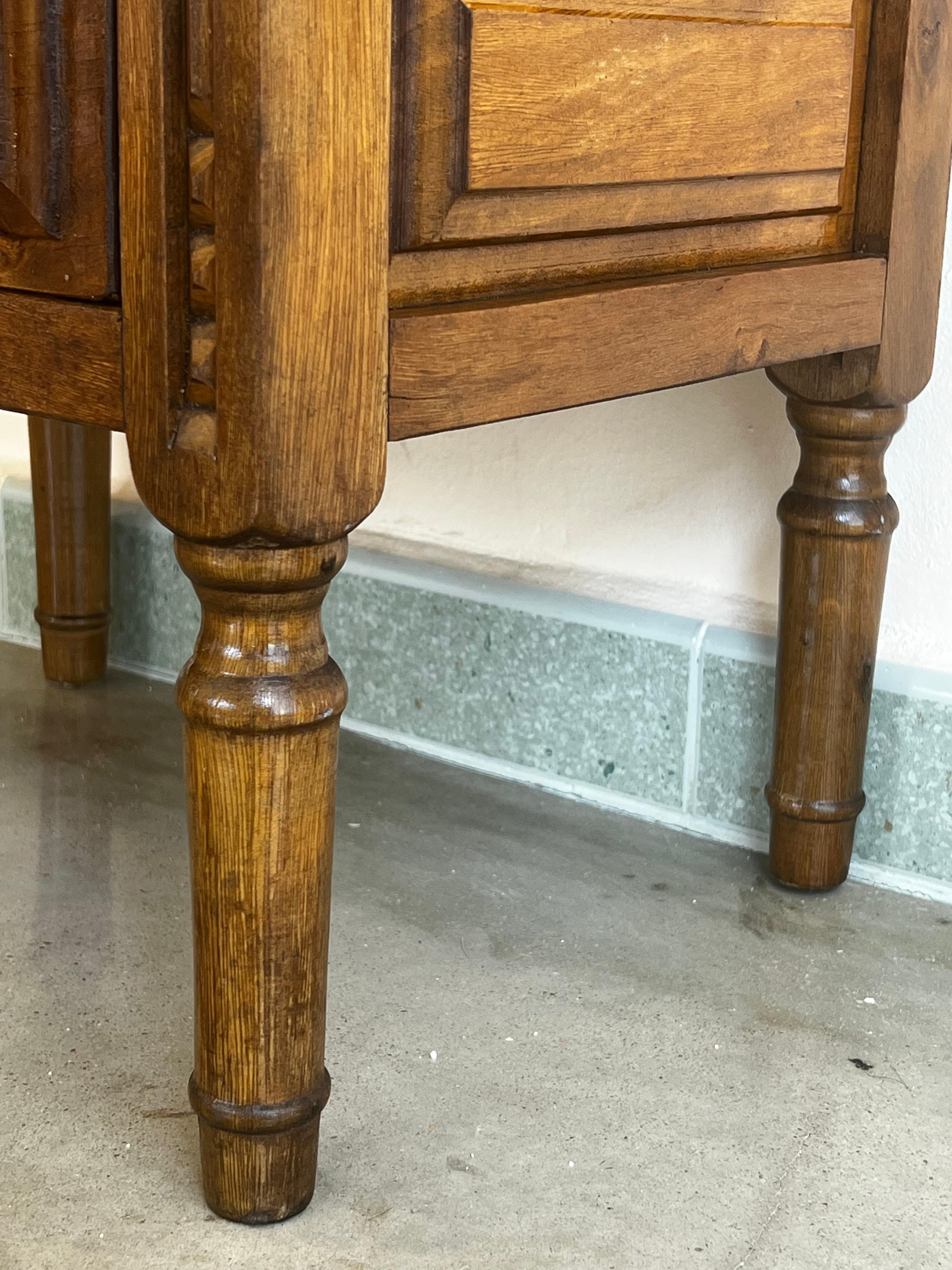 20th Century Pair of Spanish Nightstands with Two Drawers and Iron Hardware 10