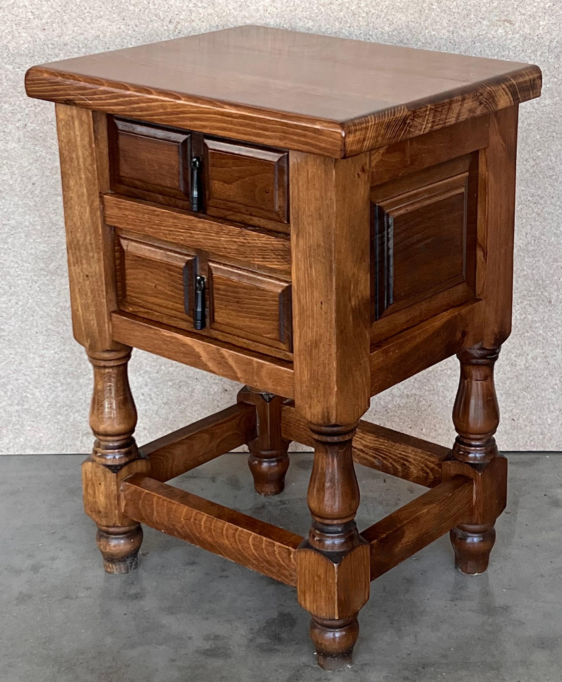 20th Century Pair of Spanish Nightstands with Two Drawers and Iron Hardware For Sale 2
