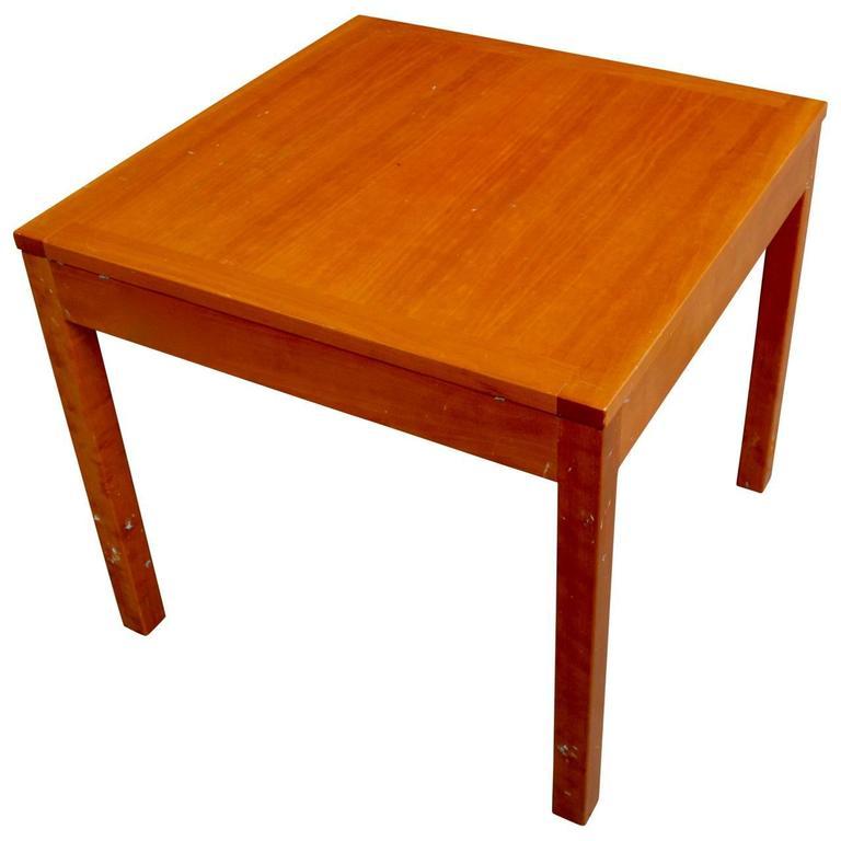 Cherry Scandinavian Pair Of Square Side Tables By Børge Mogensen, Fredericia Furniture For Sale