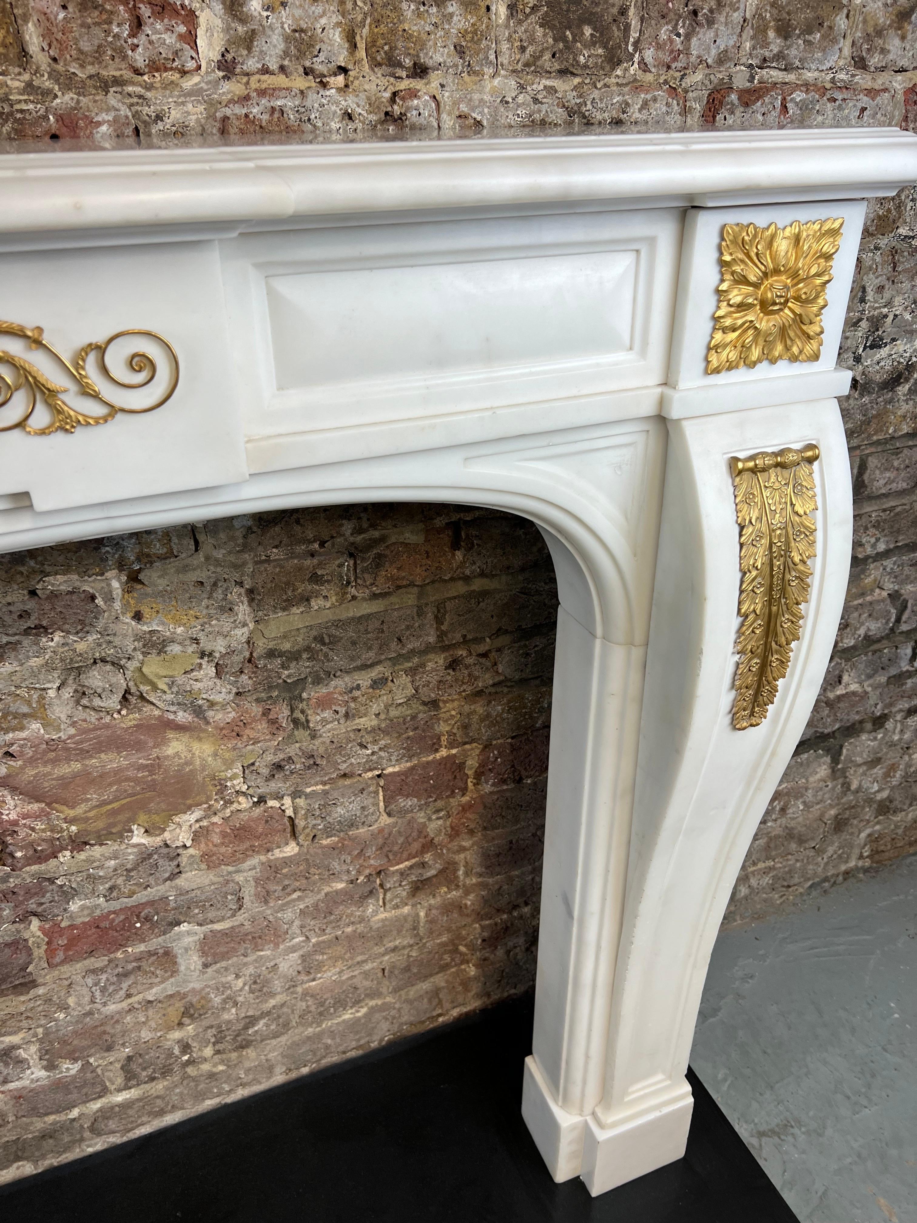 20th Century Pair of Statuary Marble & Ormolu Fireplaces For Sale 2