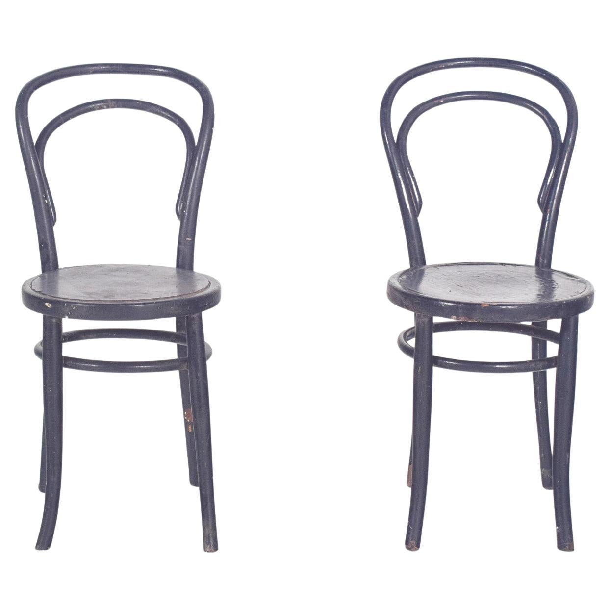 20th Century Pair of Thonet-Style Painted Chairs For Sale